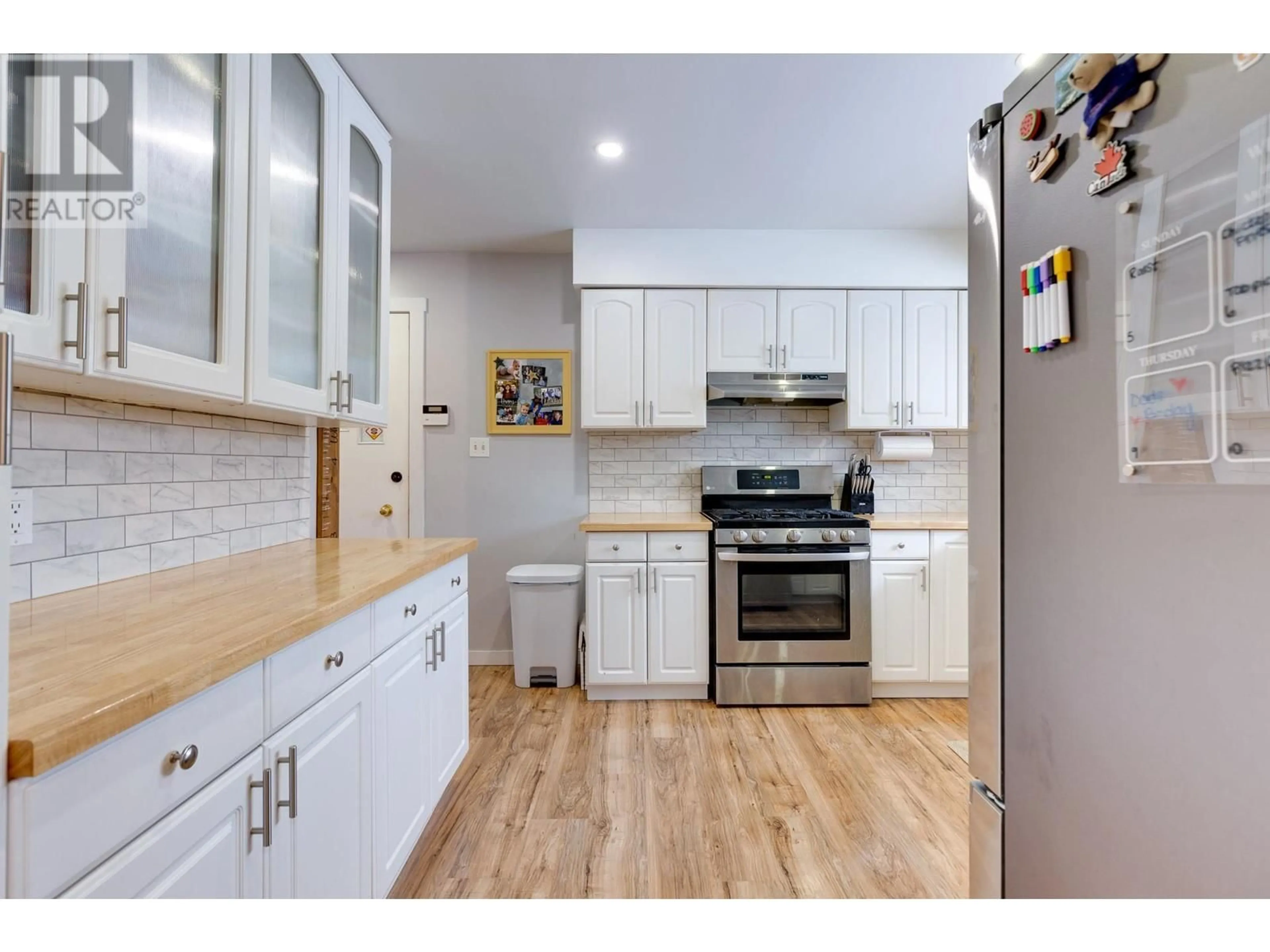 Open concept kitchen, unknown for 2677 STARLANE DRIVE, Prince George British Columbia V2N5L4