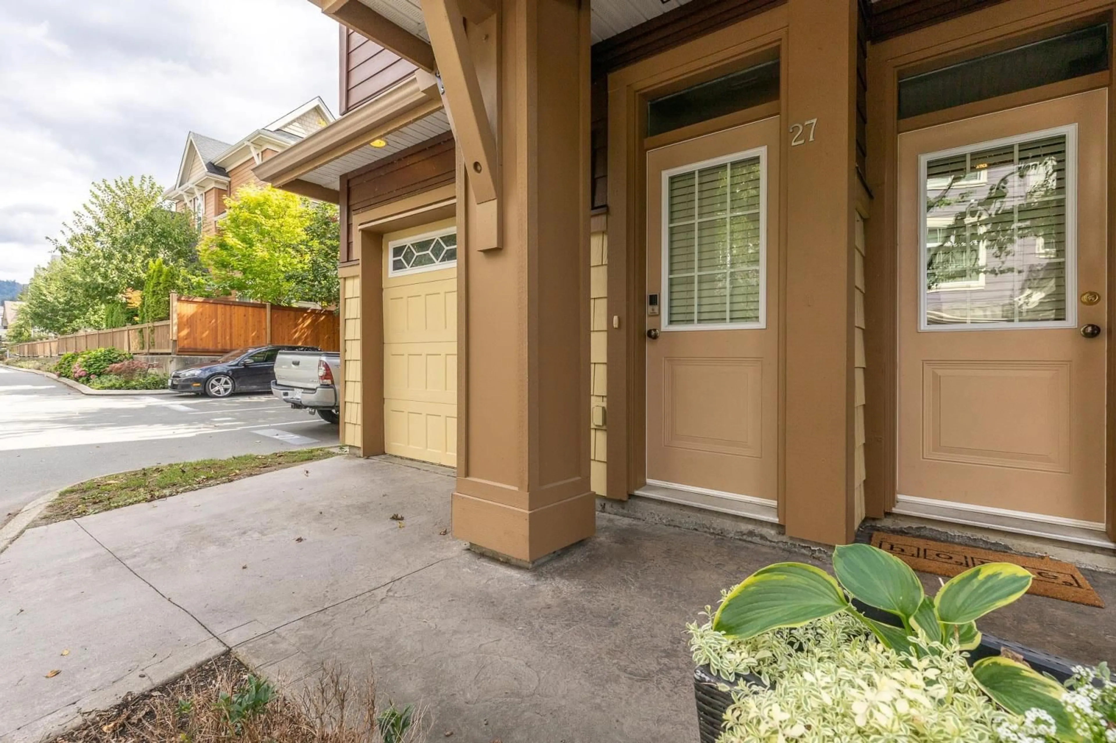 Indoor entryway for 27 45137 NICOMEN CRESCENT|Garrison Cross, Chilliwack British Columbia V2R0R3