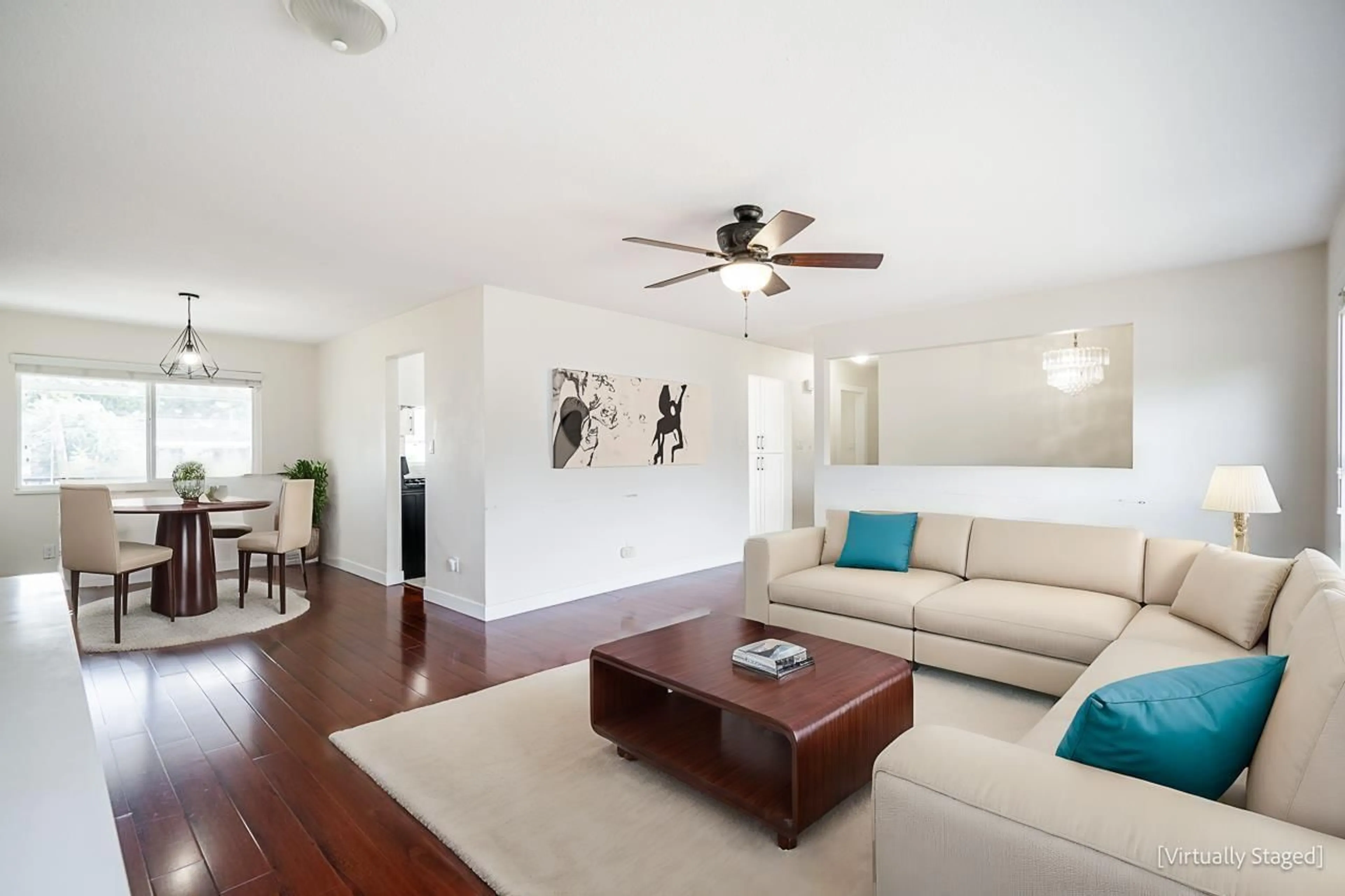 Living room with furniture, wood/laminate floor for 15056 95A AVENUE, Surrey British Columbia V3R1E5