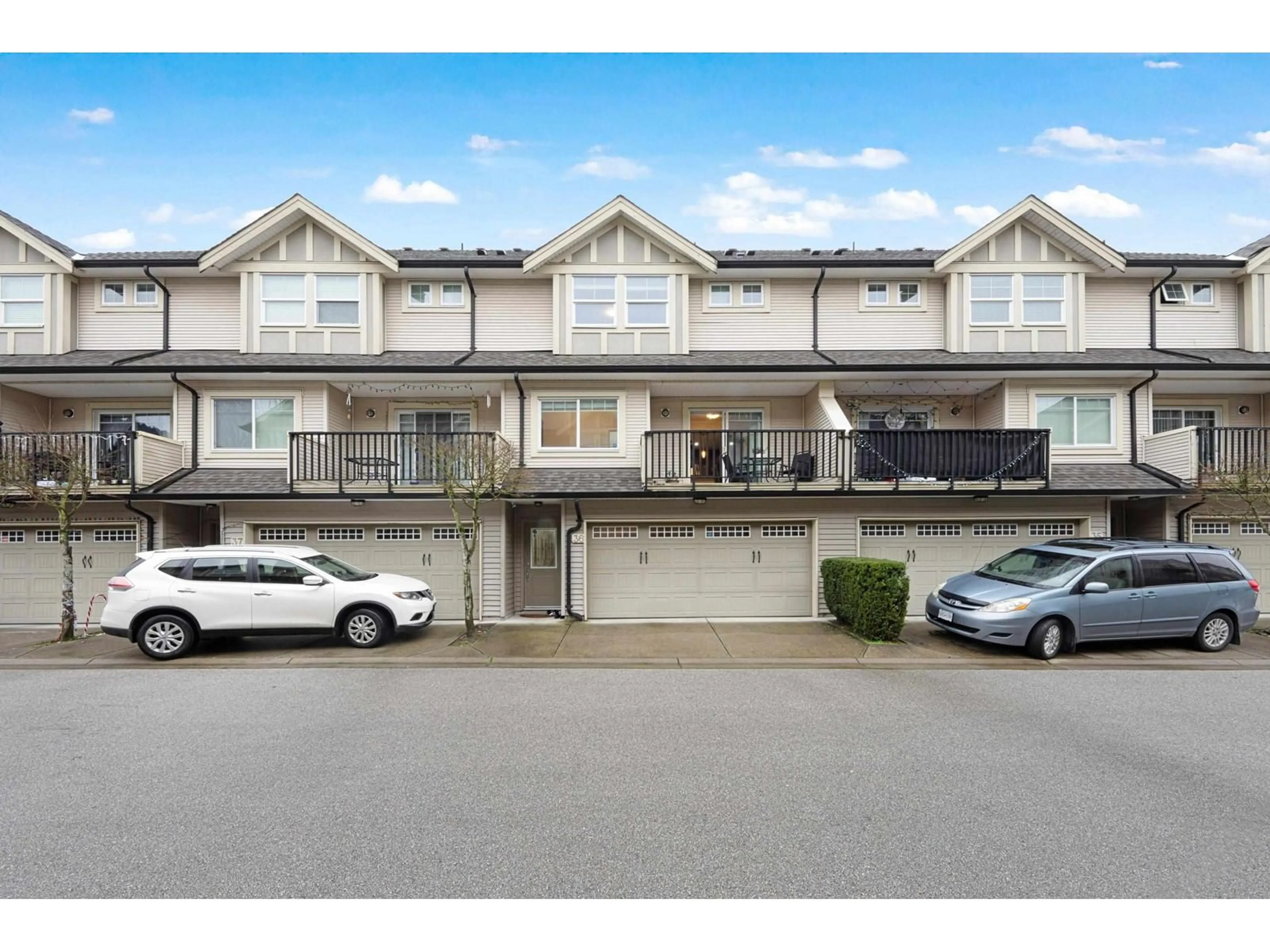 Unknown for 36 8358 121A STREET, Surrey British Columbia V3W1T6