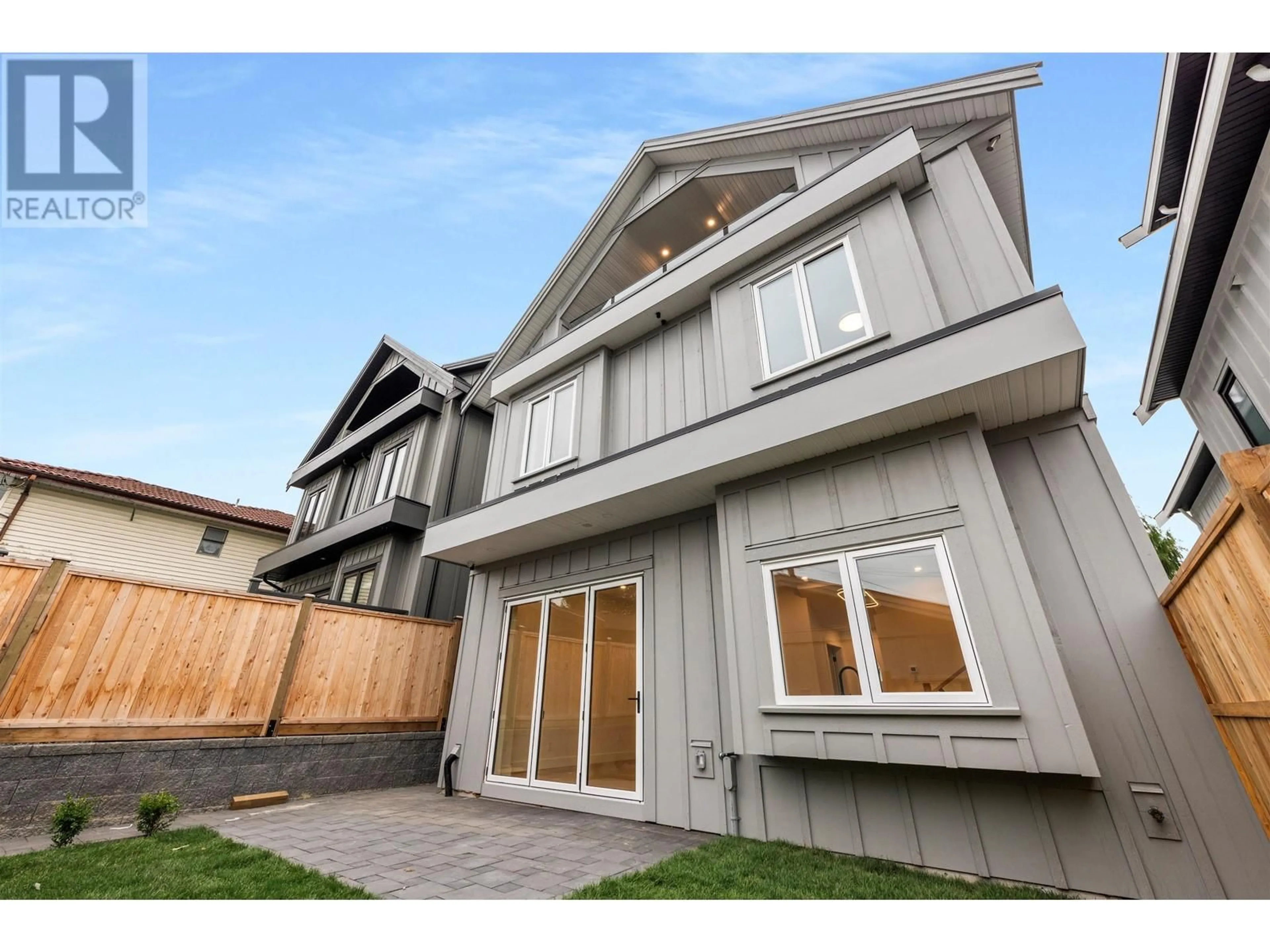 Home with vinyl exterior material, unknown for 2 1160 ROSSLAND STREET, Vancouver British Columbia V5K4A1