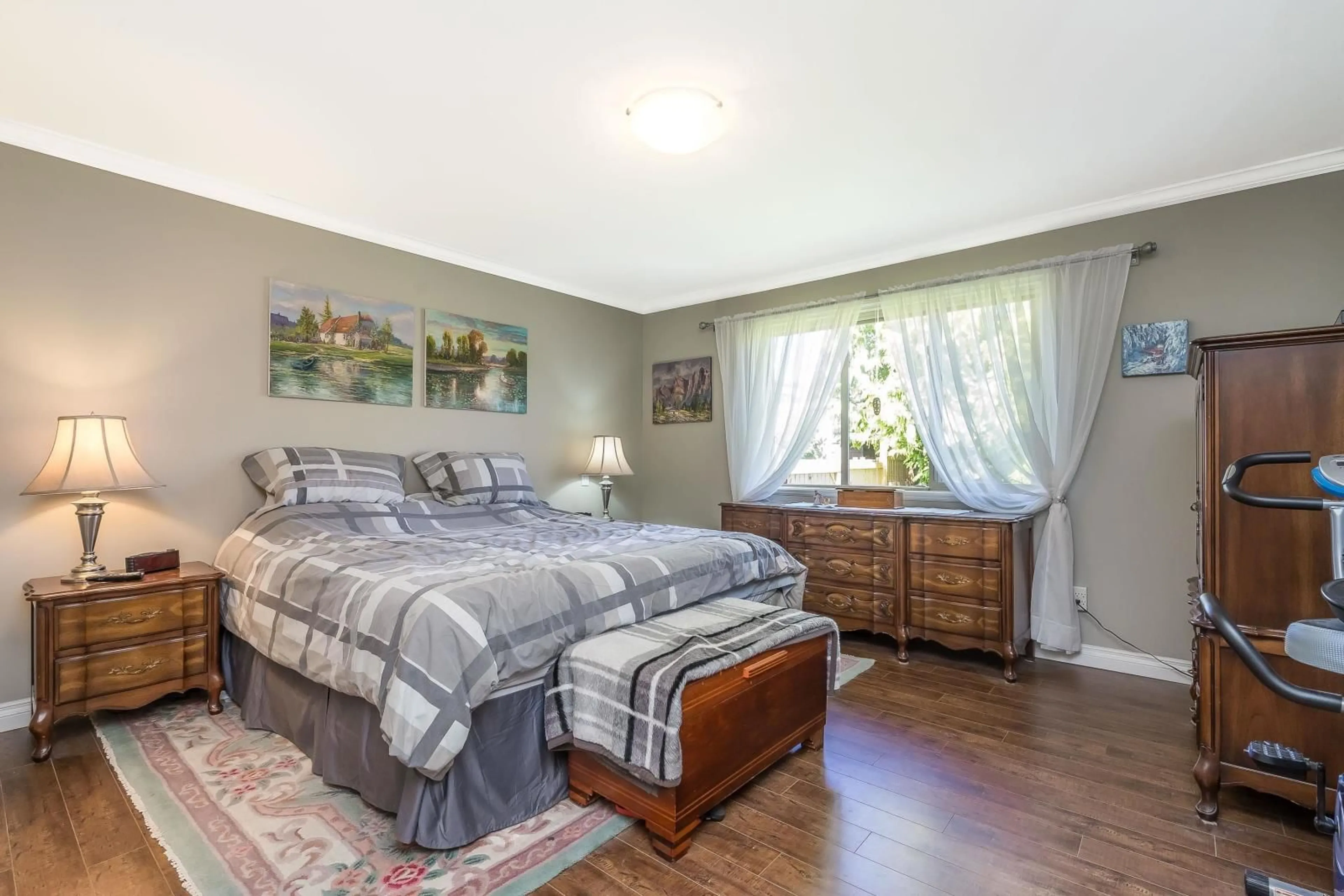 Bedroom with bed, wood/laminate floor for 3 46000 THOMAS ROAD|Vedder Crossing, Chilliwack British Columbia V2R5W6