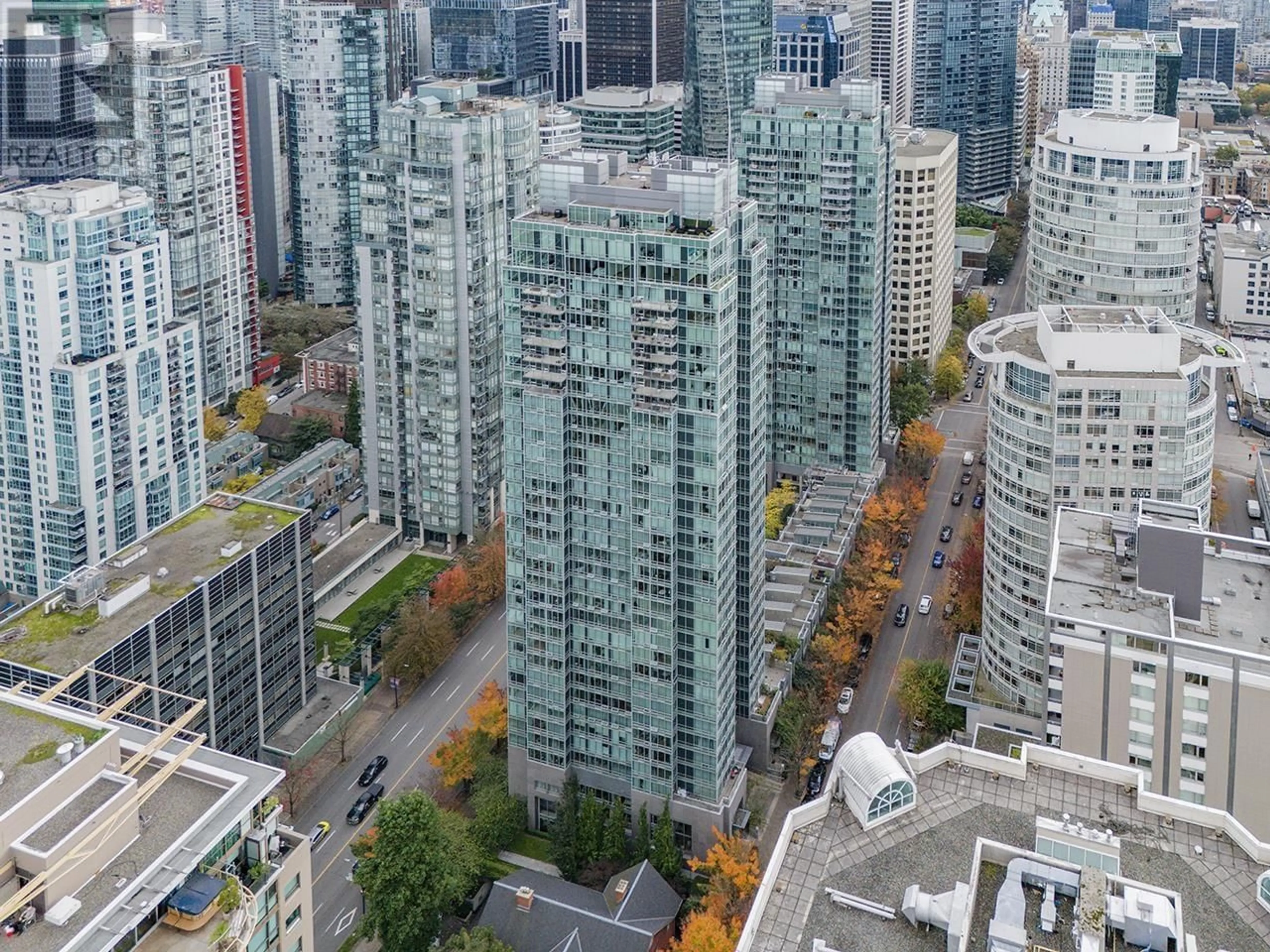 A pic from outside/outdoor area/front of a property/back of a property/a pic from drone, city buildings view from balcony for 3504 1288 WEST GEORGIA STREET, Vancouver British Columbia V6E4R3