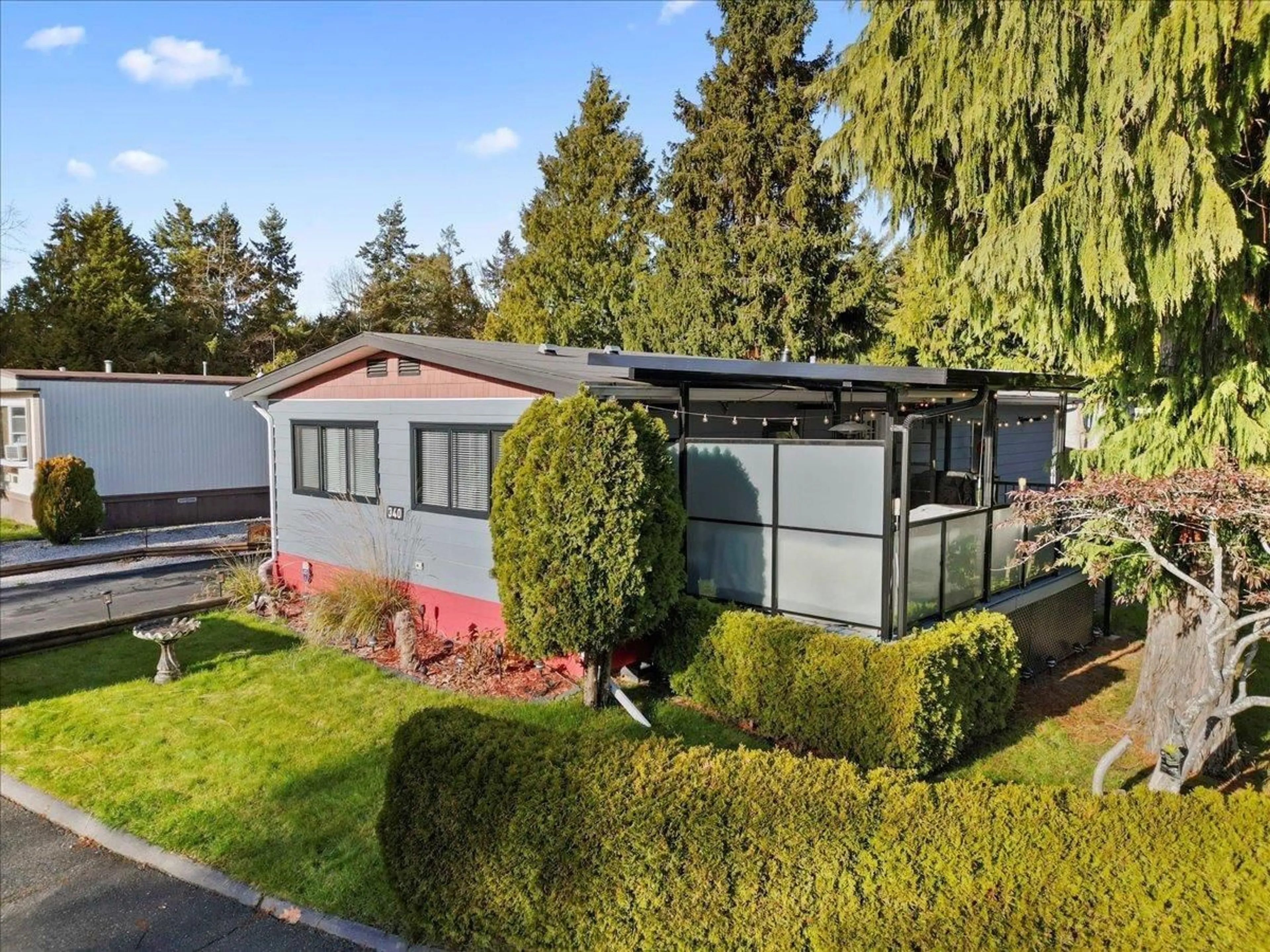 Home with vinyl exterior material, street for 340 1840 160 STREET, Surrey British Columbia V4A4X4