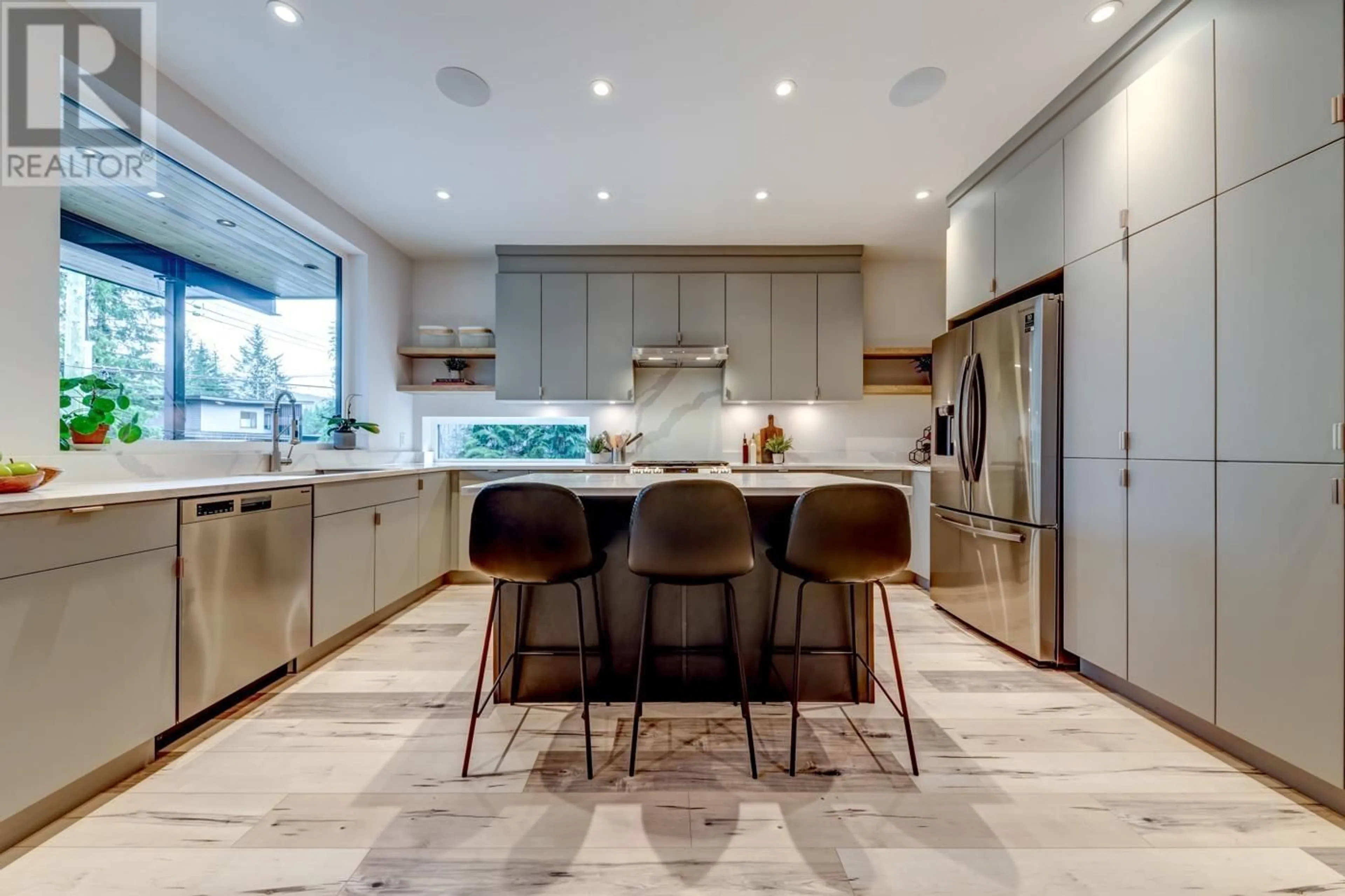 Contemporary kitchen, ceramic/tile floor for 8409 MATTERHORN DRIVE, Whistler British Columbia V8E0G1