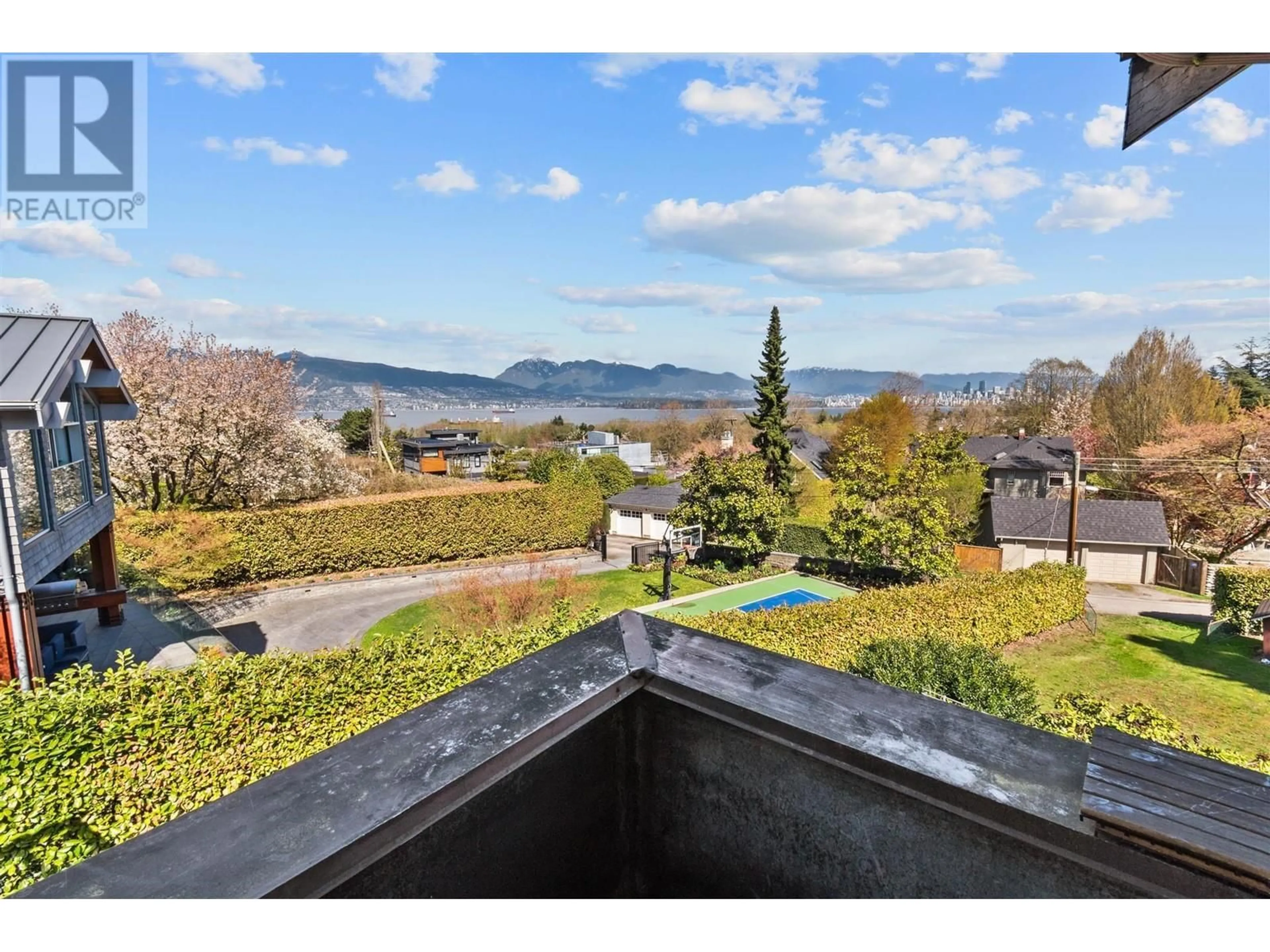 A pic from outside/outdoor area/front of a property/back of a property/a pic from drone, water/lake/river/ocean view for 2516 COURTENAY STREET, Vancouver British Columbia V6R3X3