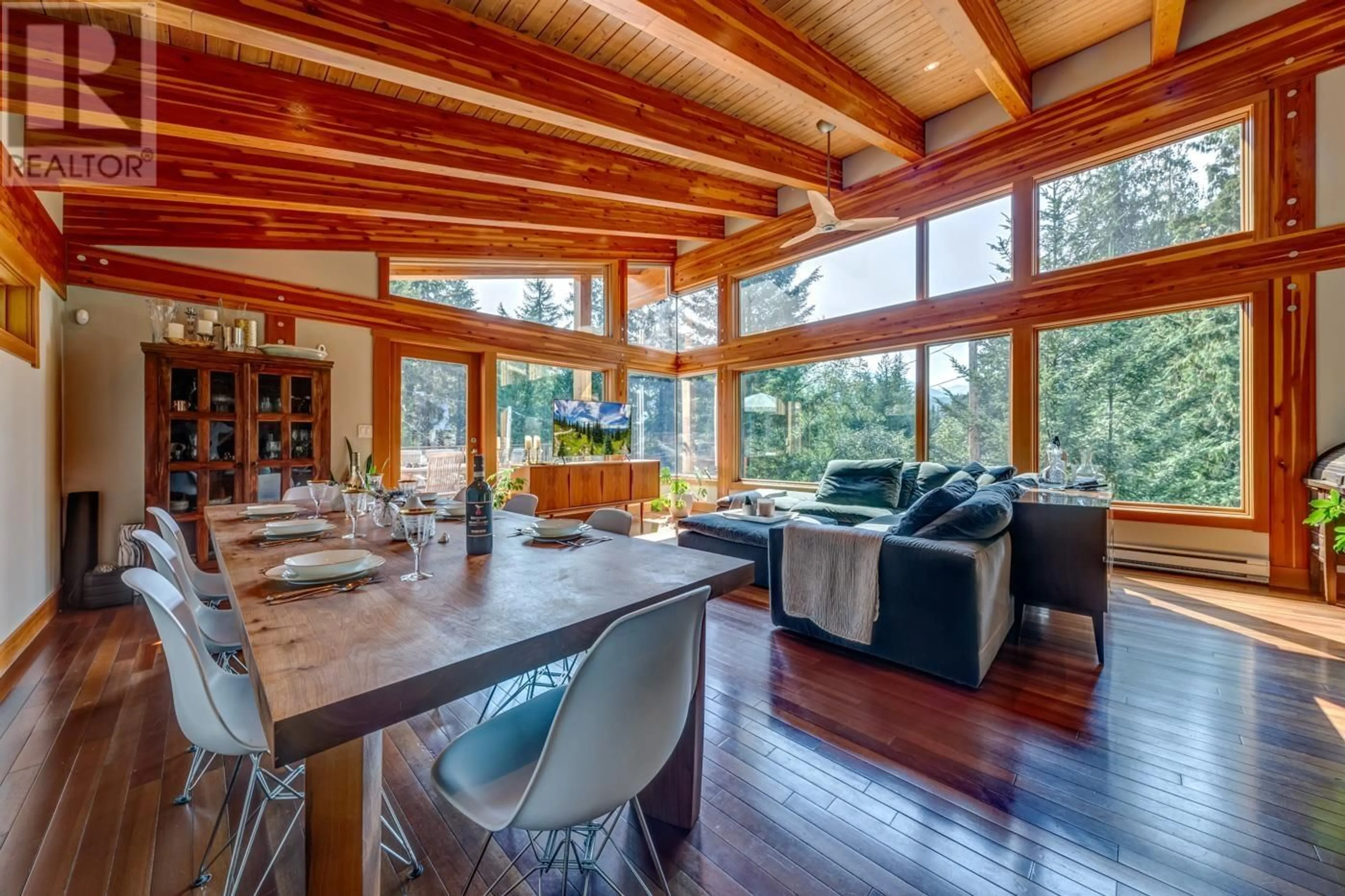 Dining room, wood/laminate floor for 9557 EMERALD DRIVE, Whistler British Columbia V8E0G5