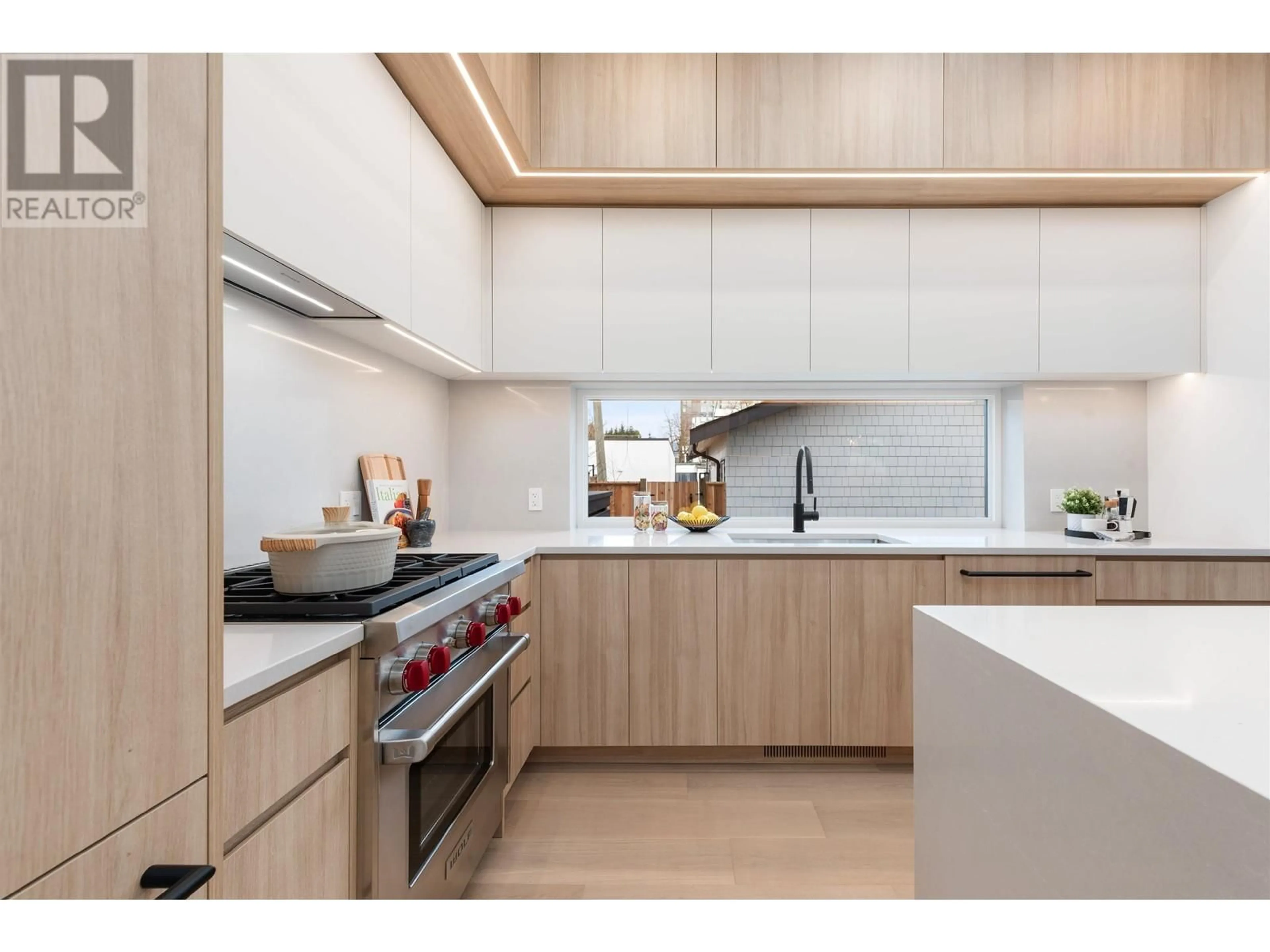 Contemporary kitchen, unknown for 2 3151 W 10TH AVENUE, Vancouver British Columbia V6K2L1