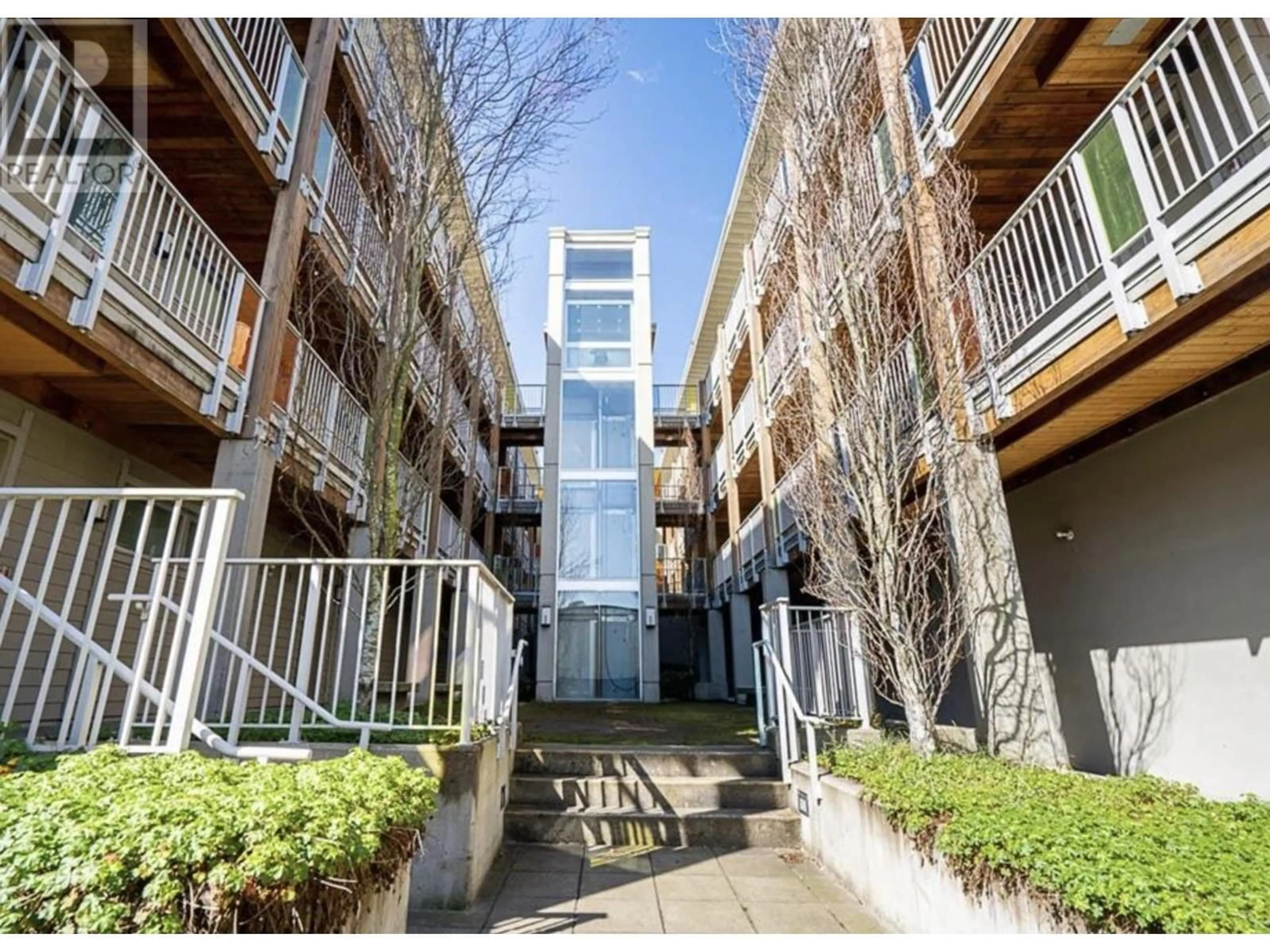 Patio, street for PH17 - 5388 GRIMMER STREET, Burnaby British Columbia V5H0B9