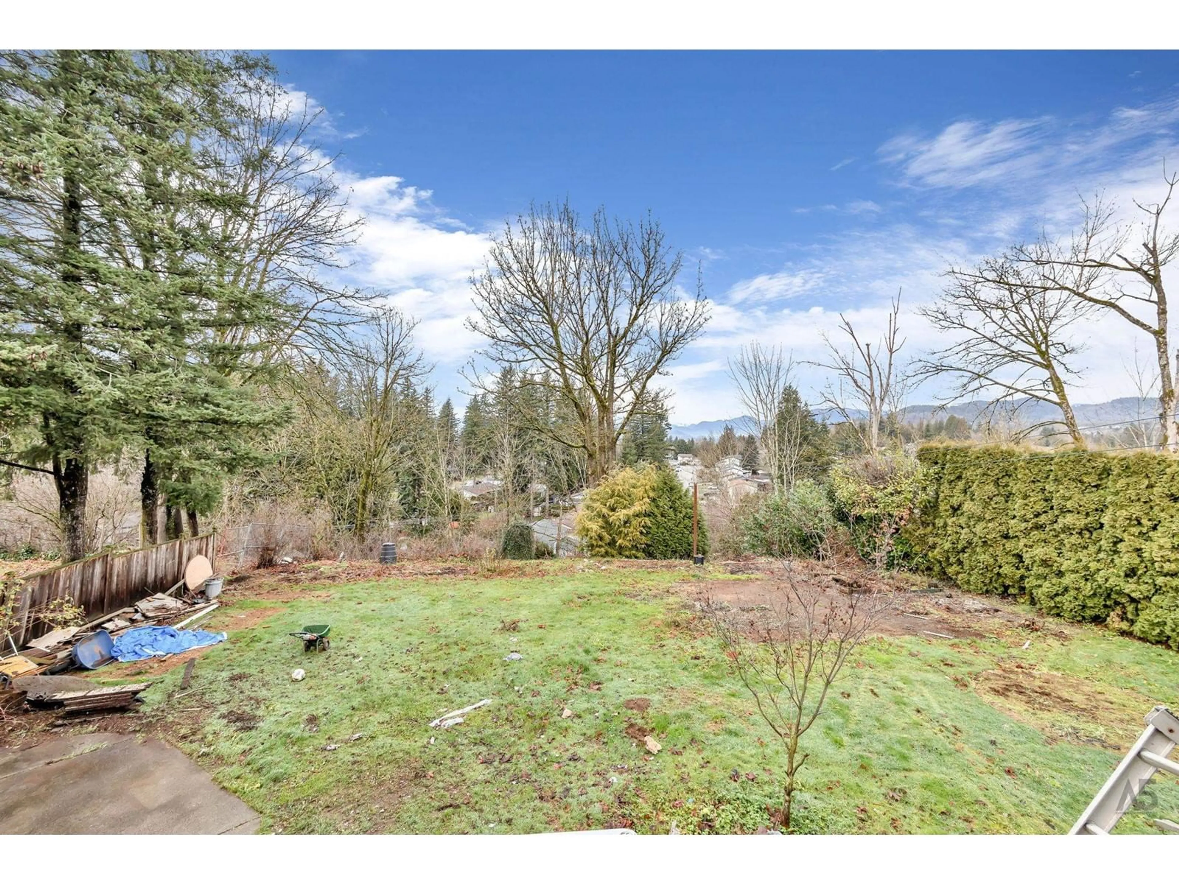 A pic from outside/outdoor area/front of a property/back of a property/a pic from drone, water/lake/river/ocean view for 2889 ROYAL STREET, Abbotsford British Columbia V2T2H6