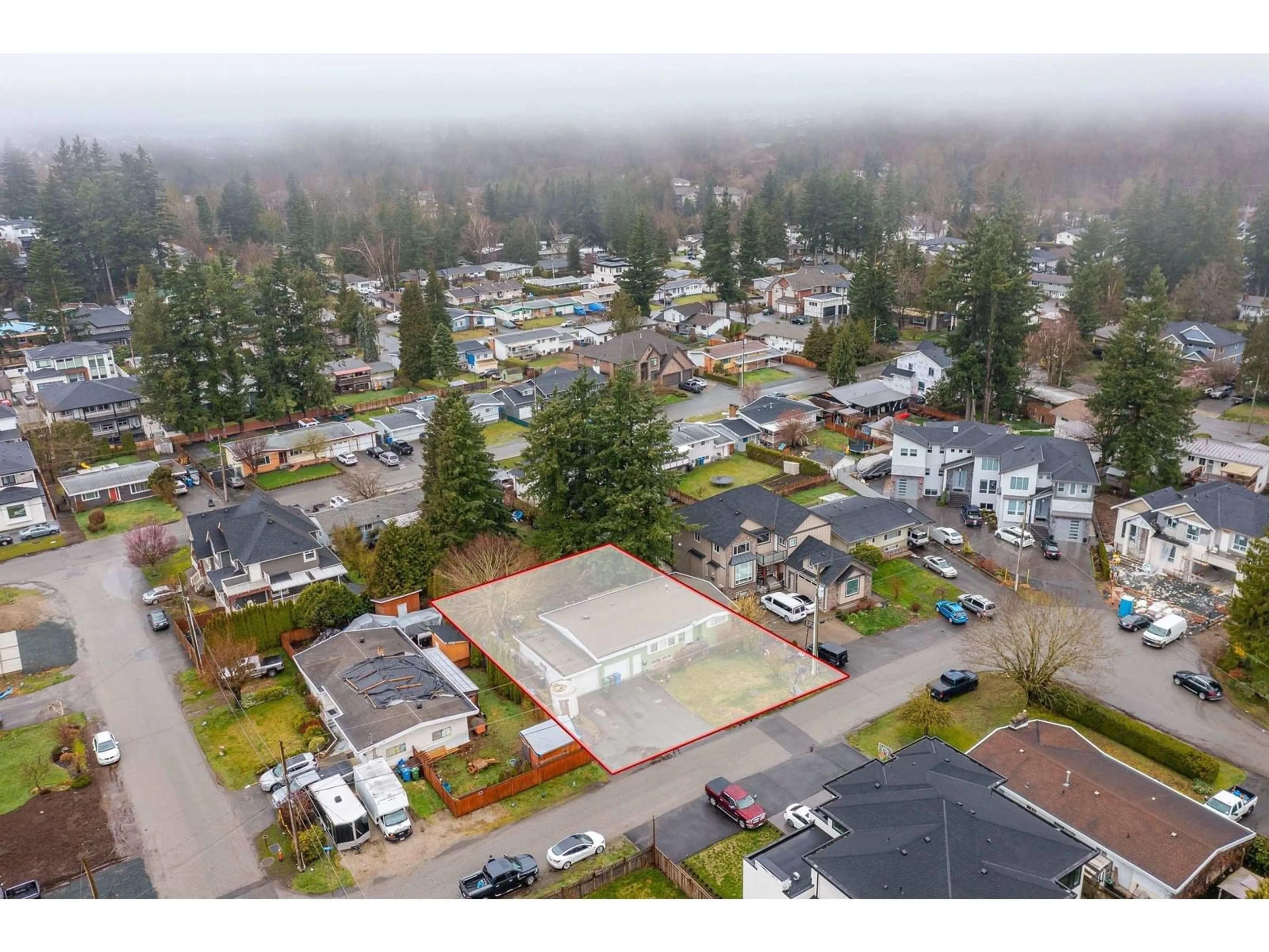 A pic from outside/outdoor area/front of a property/back of a property/a pic from drone, mountain view for 2889 ROYAL STREET, Abbotsford British Columbia V2T2H6