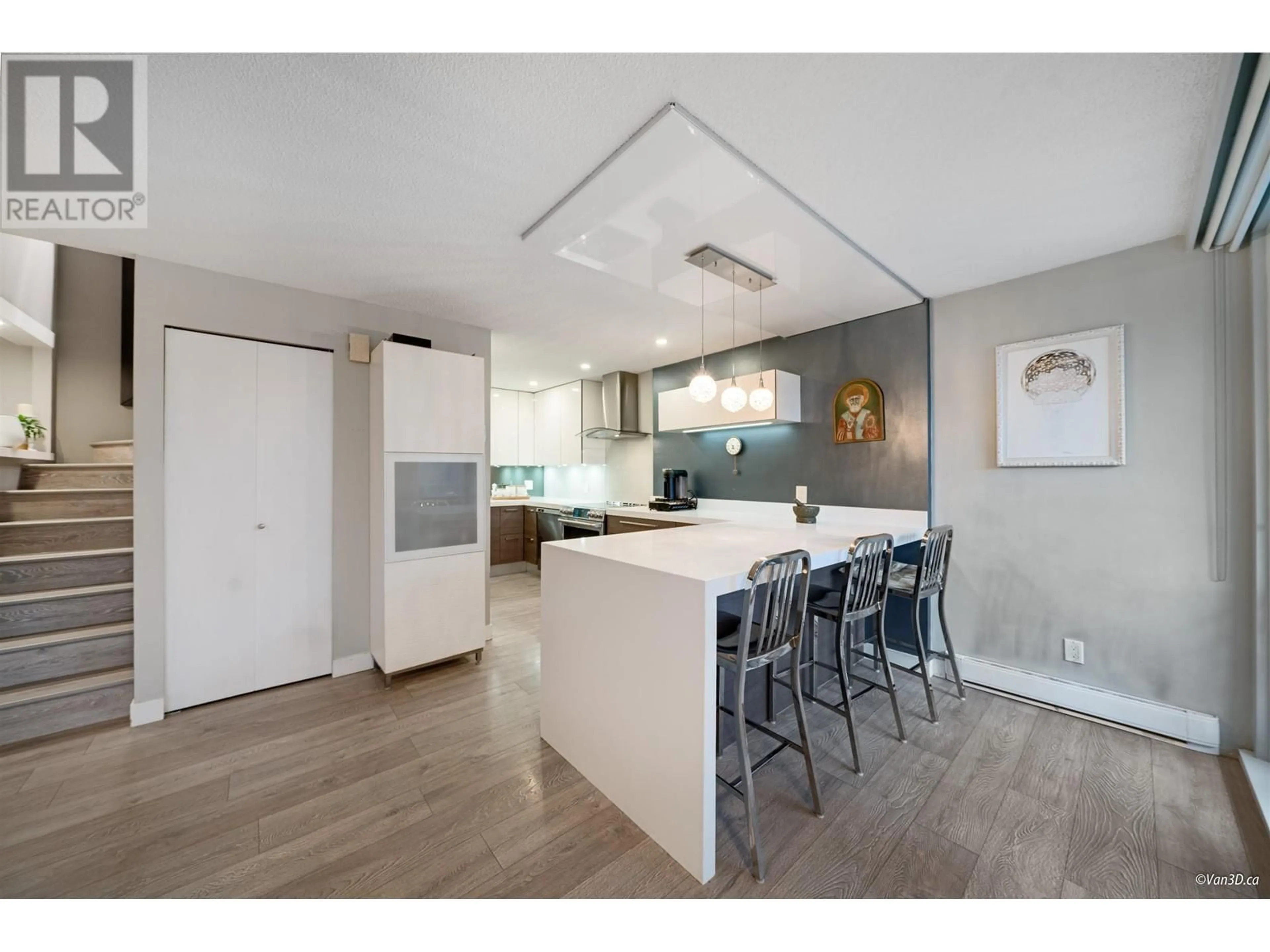 Open concept kitchen, unknown for 3903 PENDER STREET, Burnaby British Columbia V5C2L7