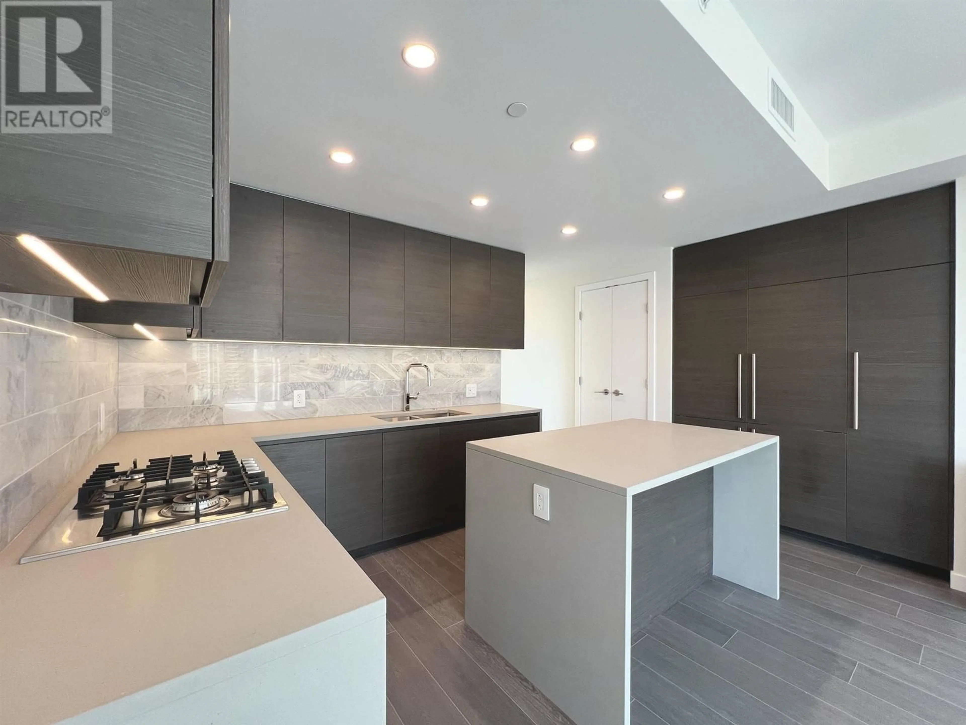 Contemporary kitchen, ceramic/tile floor for 1210 4168 LOUGHEED HIGHWAY, Burnaby British Columbia V5C0N9