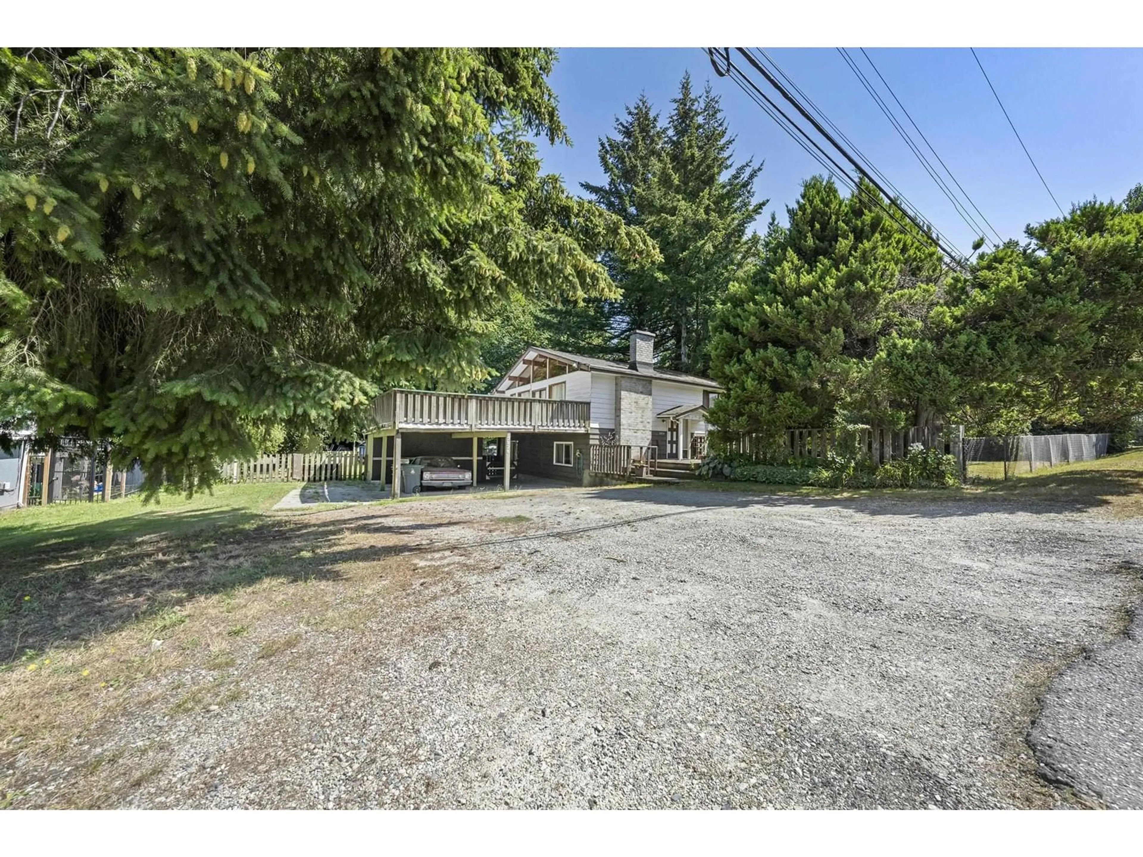 A pic from outside/outdoor area/front of a property/back of a property/a pic from drone, street for 7876 139A, Surrey British Columbia V3W5H5