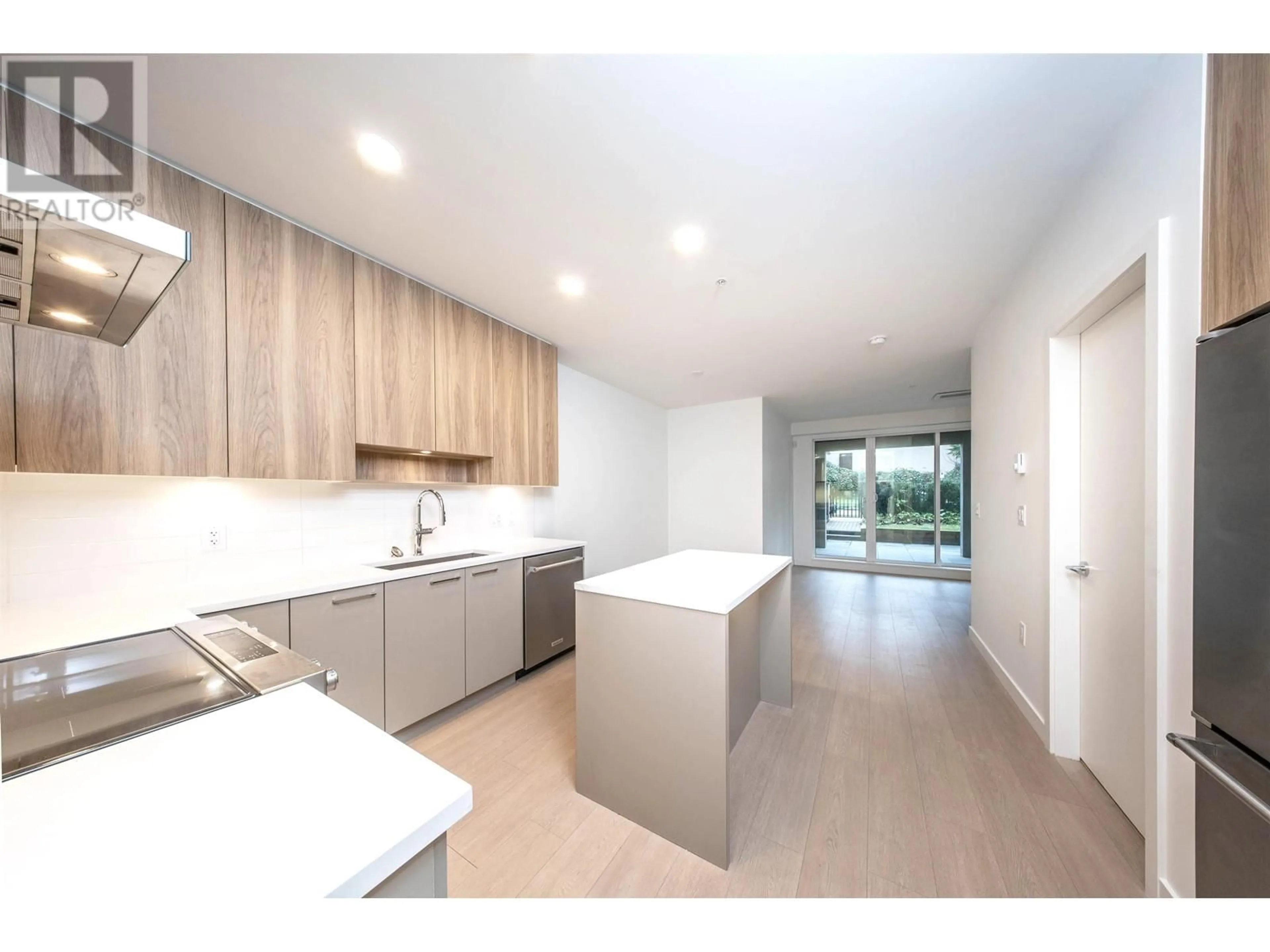 Open concept kitchen, unknown for 108 7588 16TH STREET, Burnaby British Columbia V3N0H8