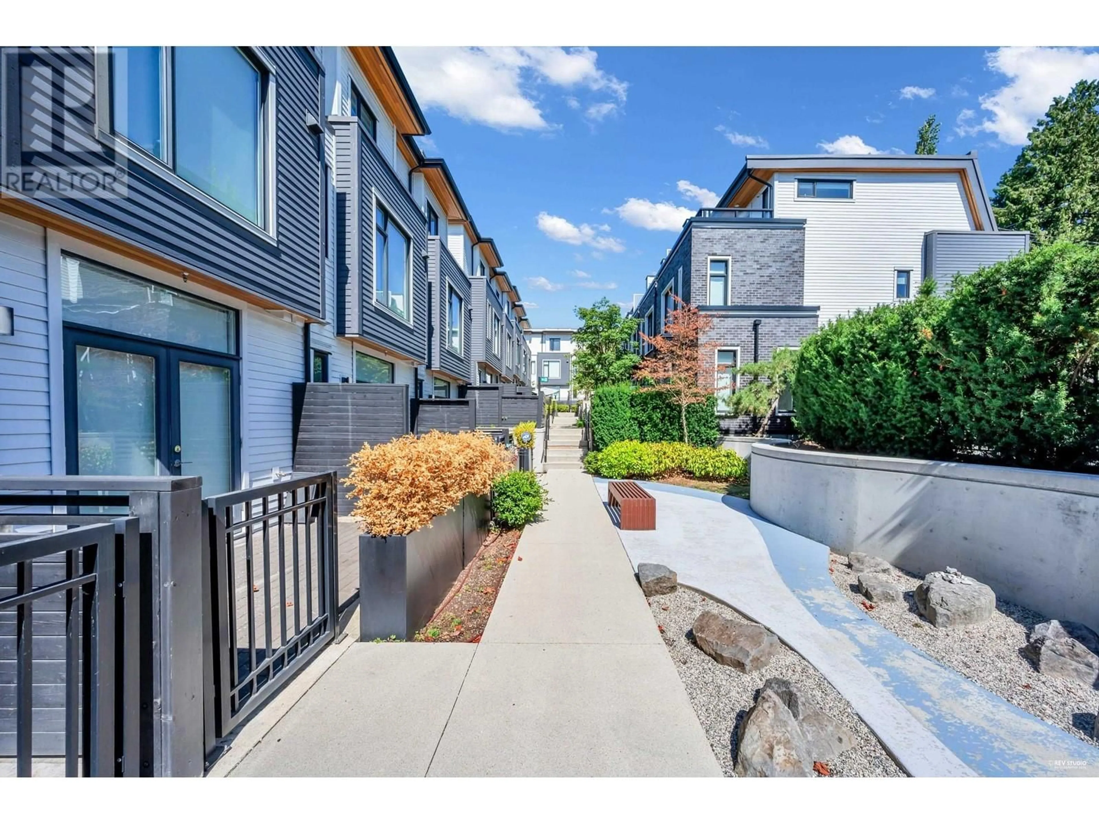 Patio, street for 1487 W 59TH AVENUE, Vancouver British Columbia V6P0G1