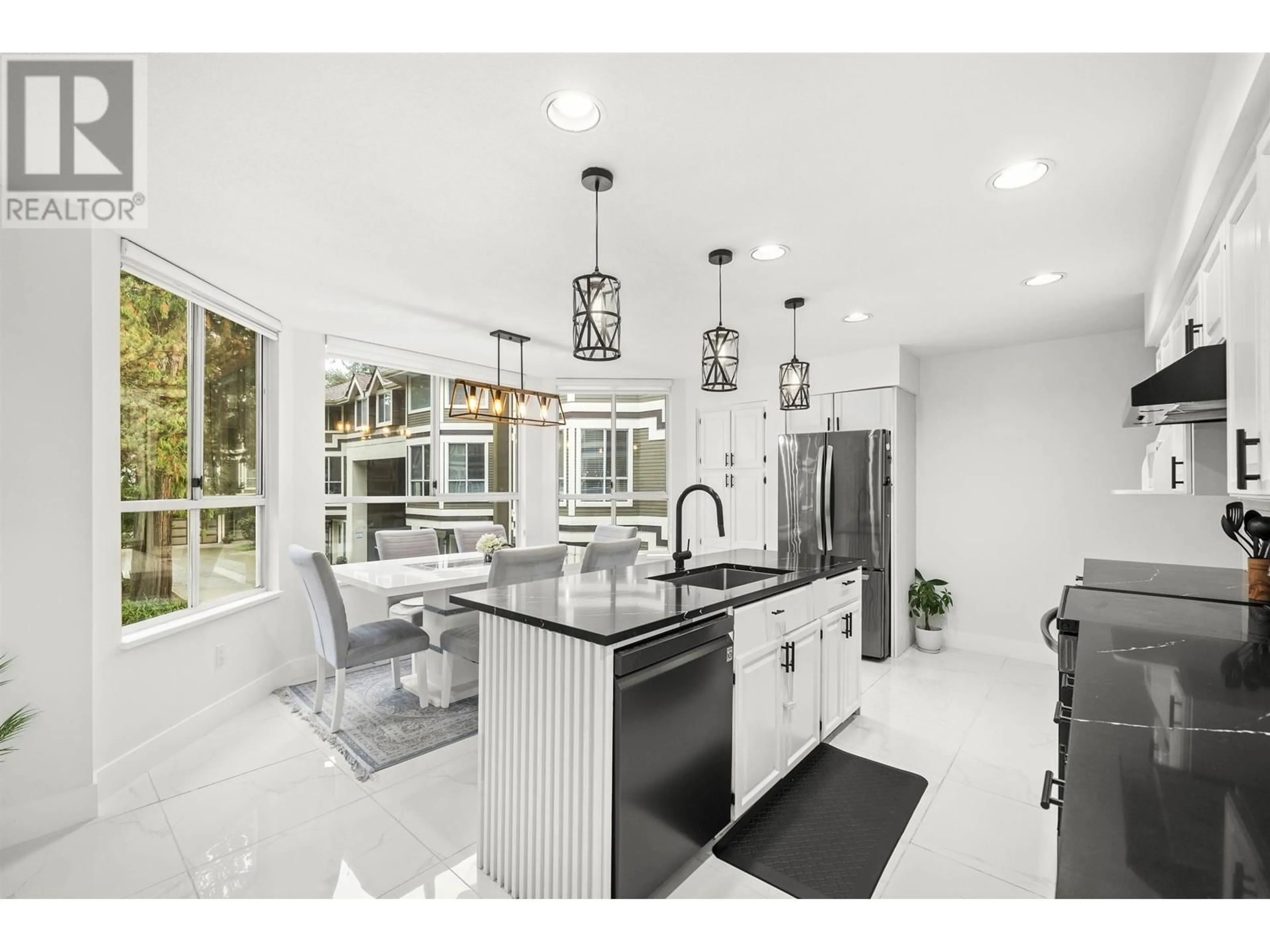 Open concept kitchen, ceramic/tile floor for 19 3228 RALEIGH STREET, Port Coquitlam British Columbia V3C3J5