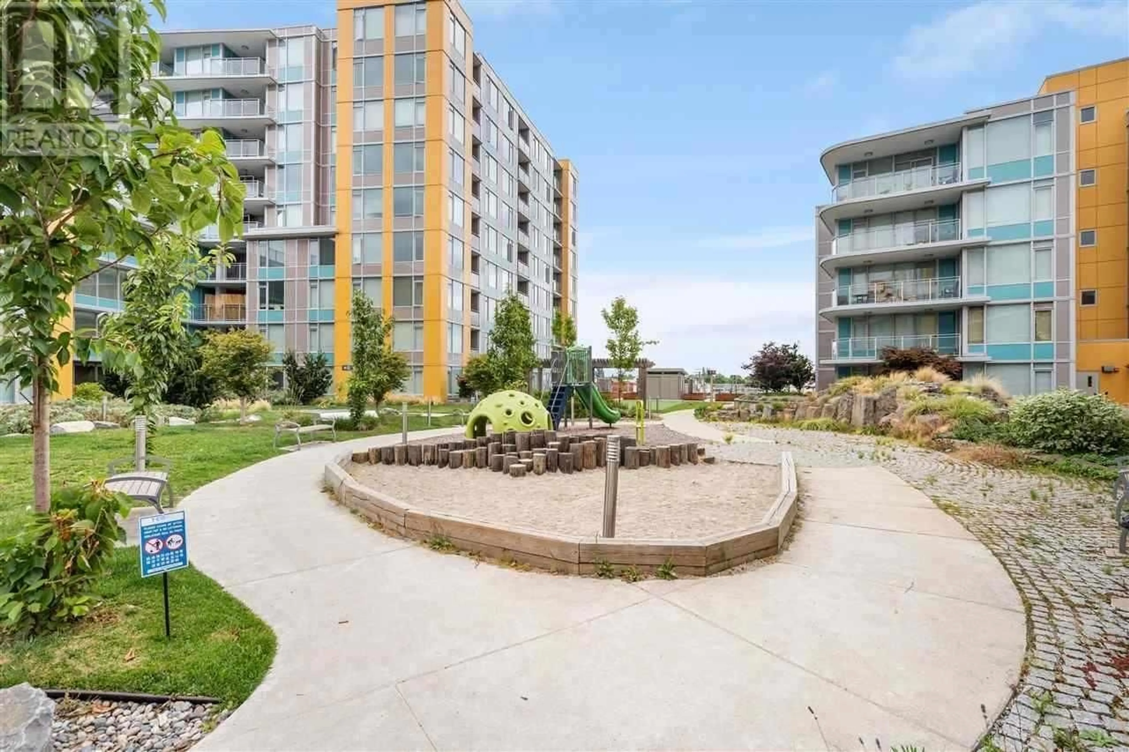 Patio, unknown for 611 - 7688 ALDERBRIDGE WAY, Richmond British Columbia V6X0P7