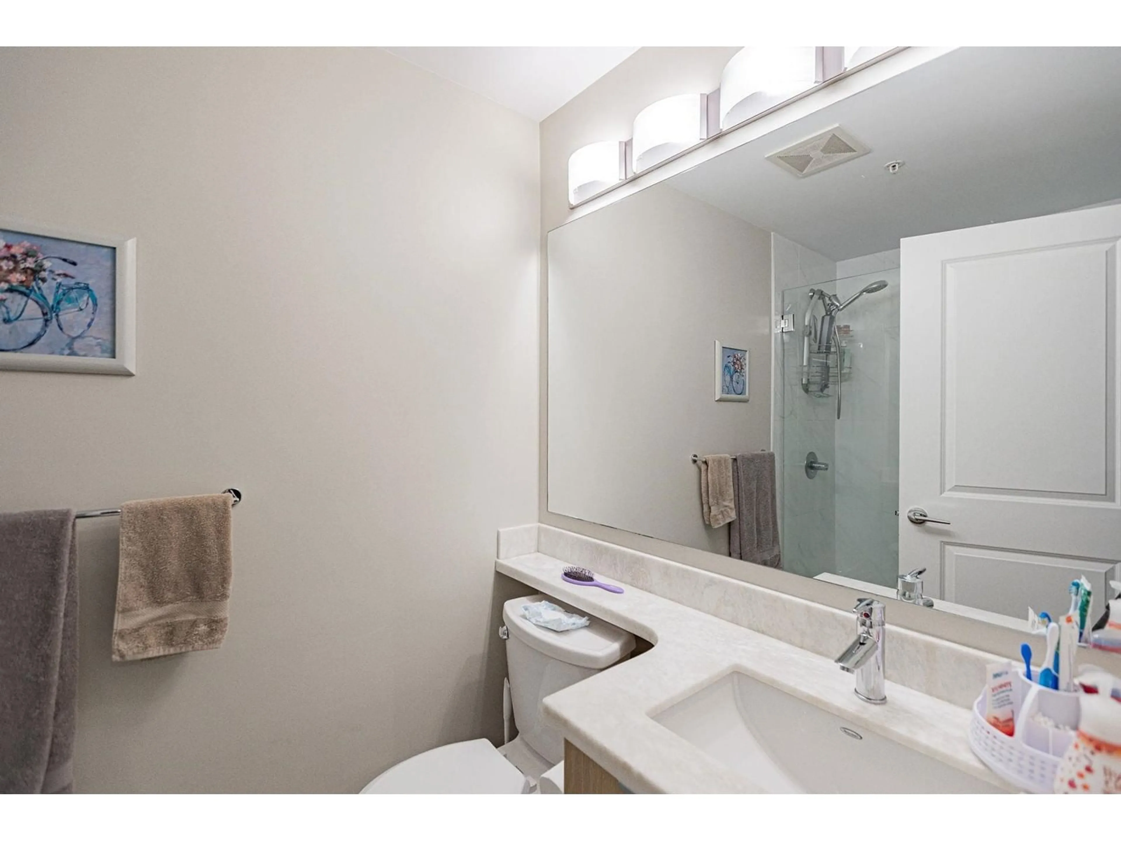 Standard bathroom, unknown for 122 15918 26 AVENUE, Surrey British Columbia V3Z5K3