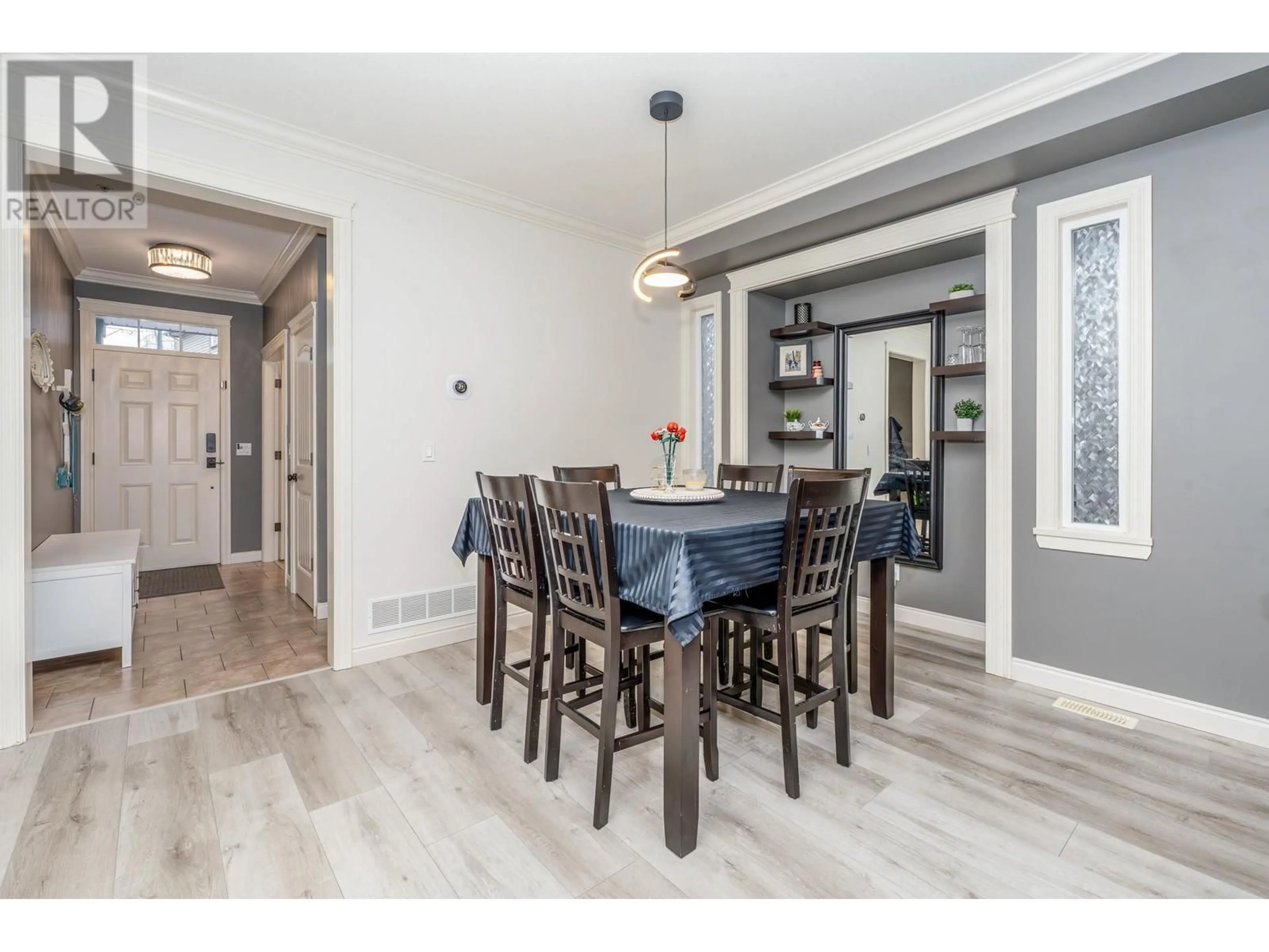 Dining room, wood/laminate floor for 124 - 23925 116 AVENUE, Maple Ridge British Columbia V2W0C3