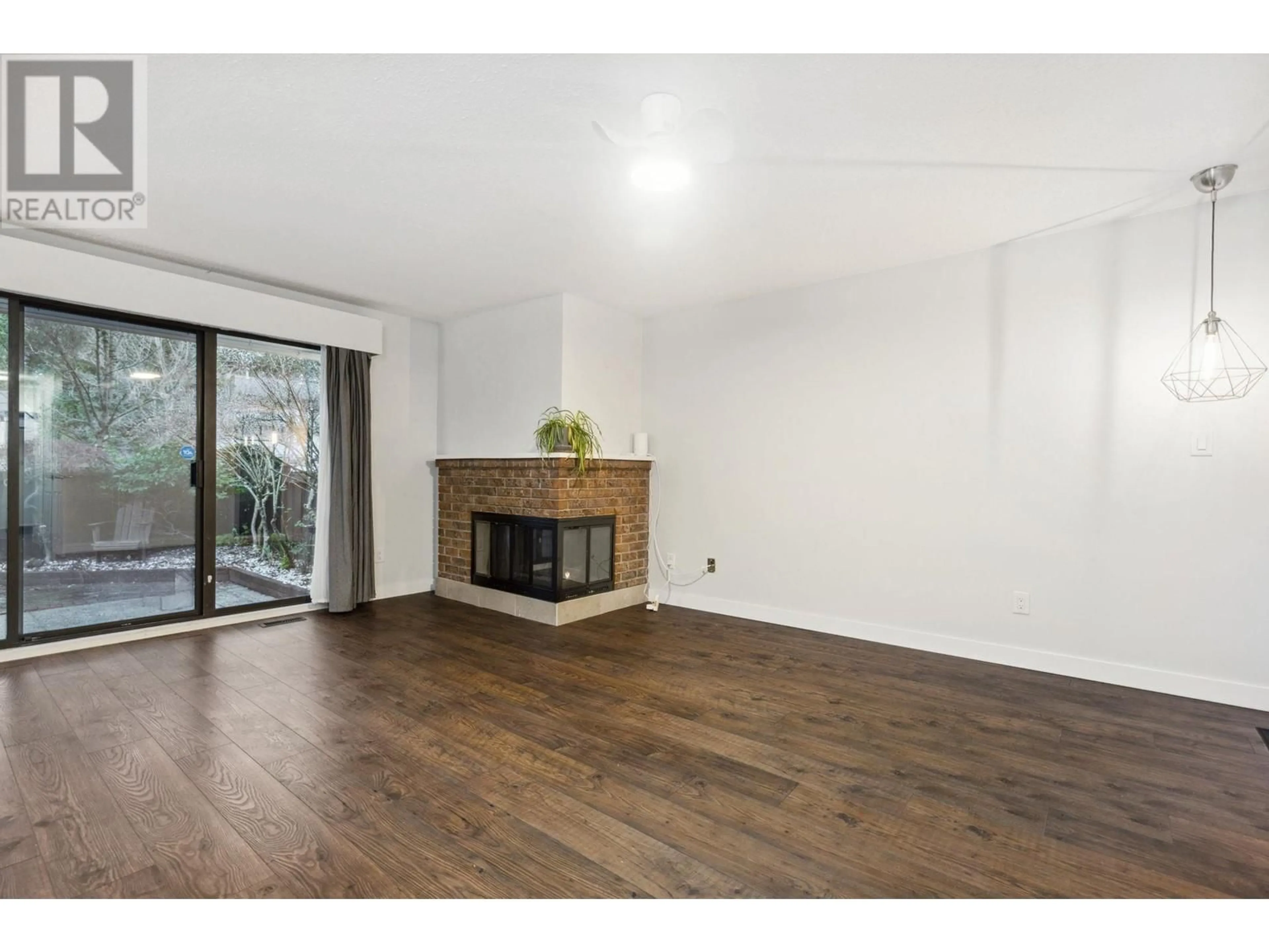 A pic of a room for 11 3350 ROSEMONT DRIVE, Vancouver British Columbia V5S2C9