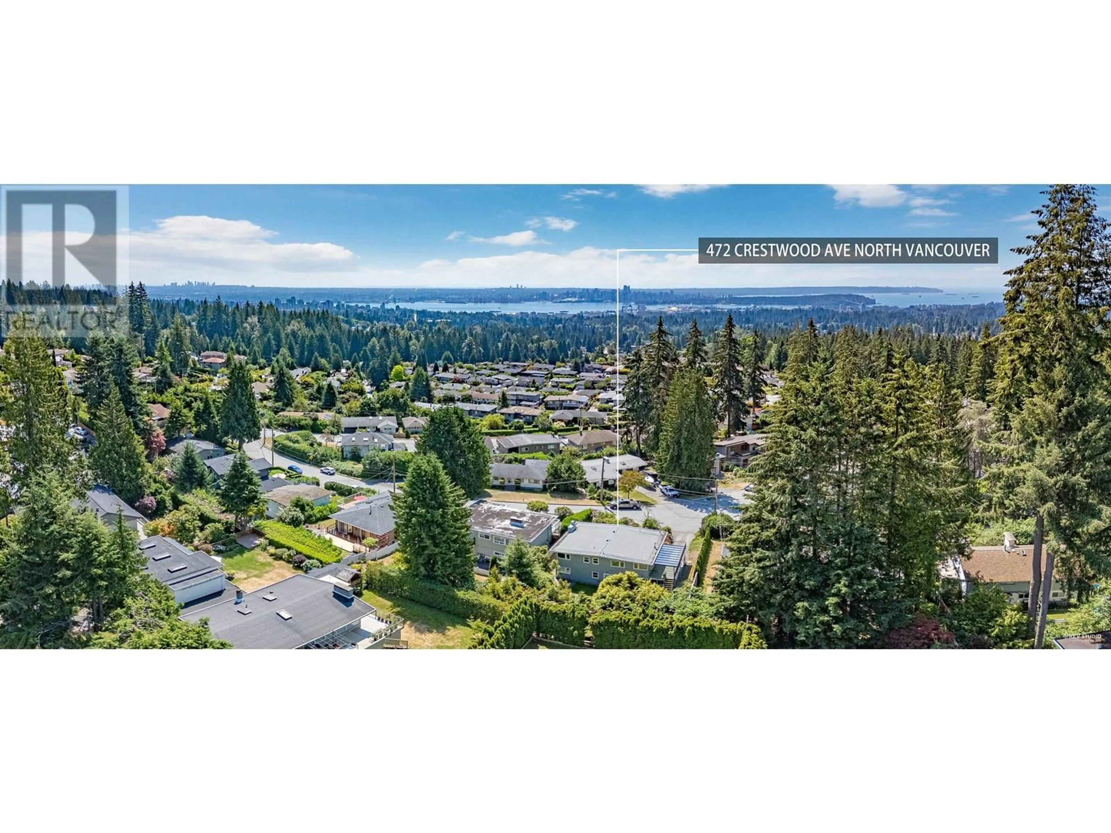 A pic from outside/outdoor area/front of a property/back of a property/a pic from drone, unknown for 472 CRESTWOOD AVENUE, North Vancouver British Columbia V7N3C3