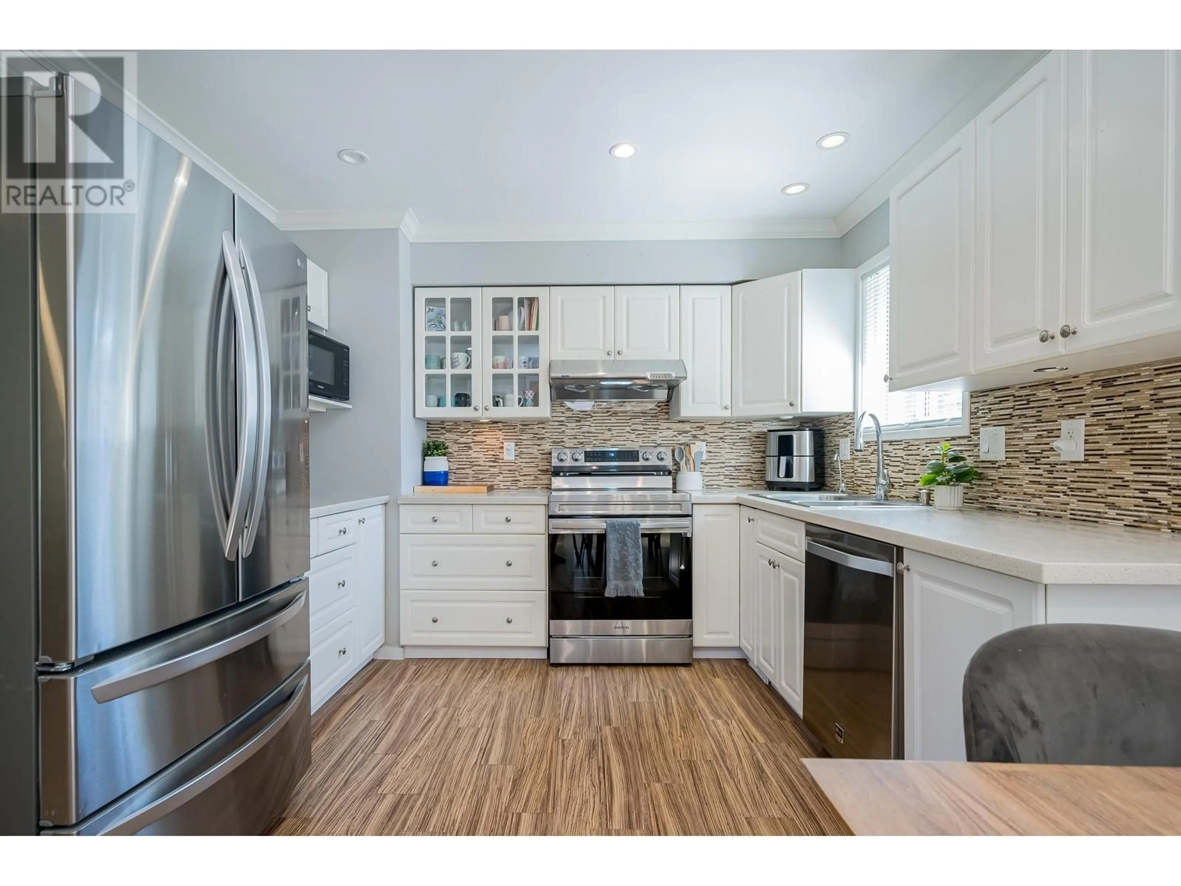 Open concept kitchen, unknown for 20984 118 AVENUE, Maple Ridge British Columbia V2X2M7