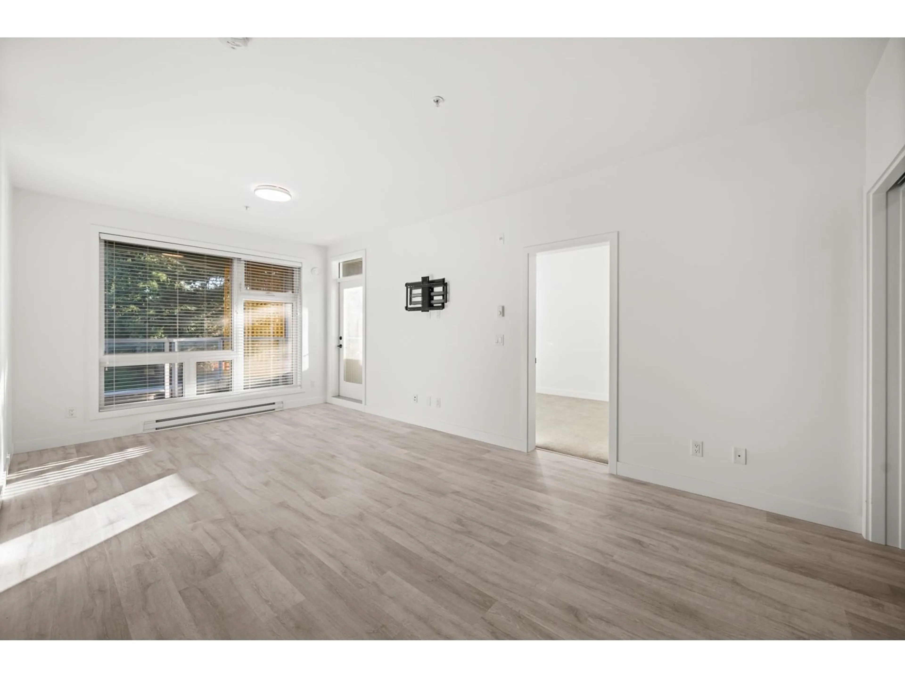 A pic of a room for 307 32838 LANDEAU PLACE, Abbotsford British Columbia V2S0M6