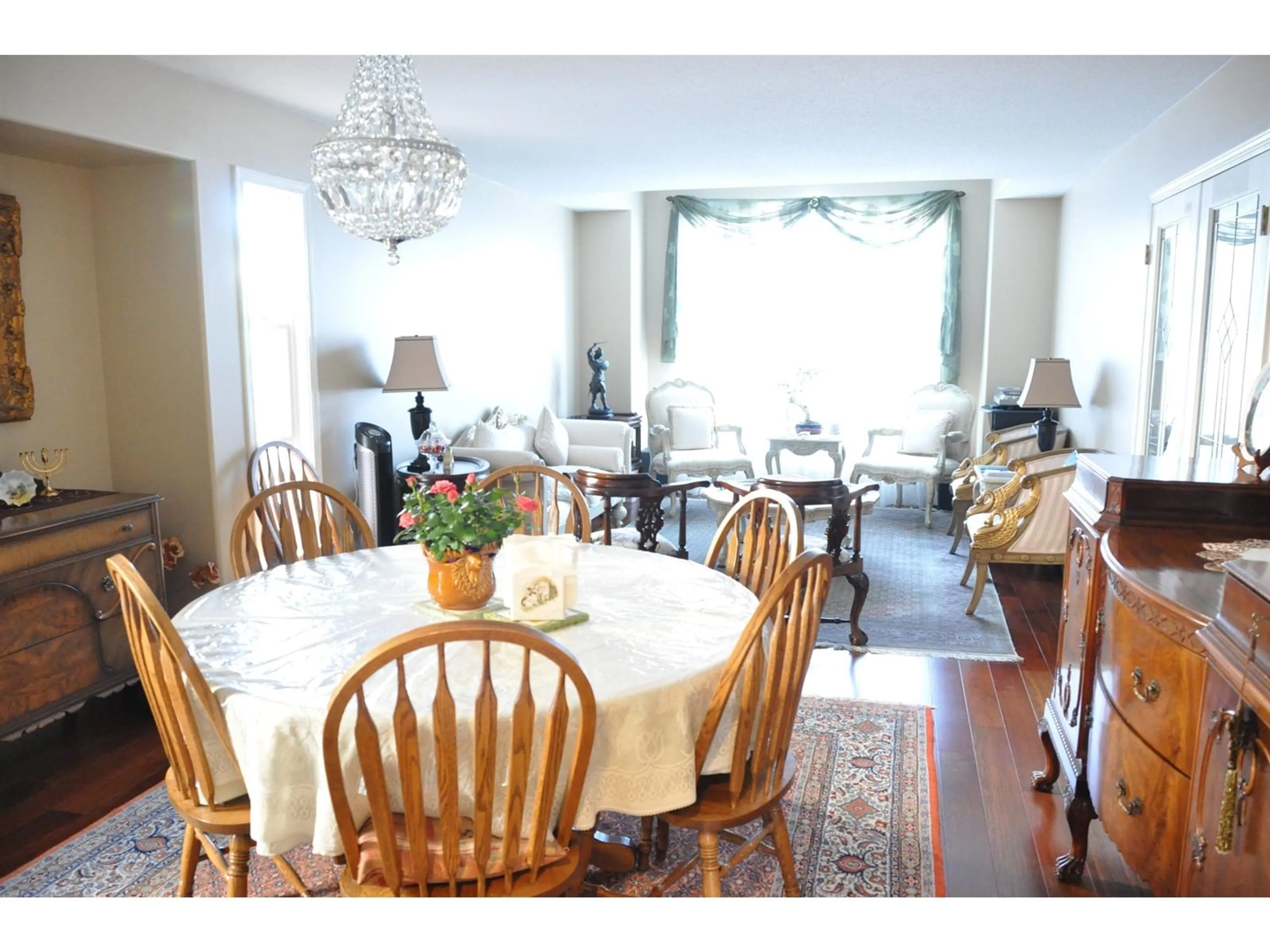 Dining room, wood/laminate floor for 16245 111A, Surrey British Columbia V4N4R7