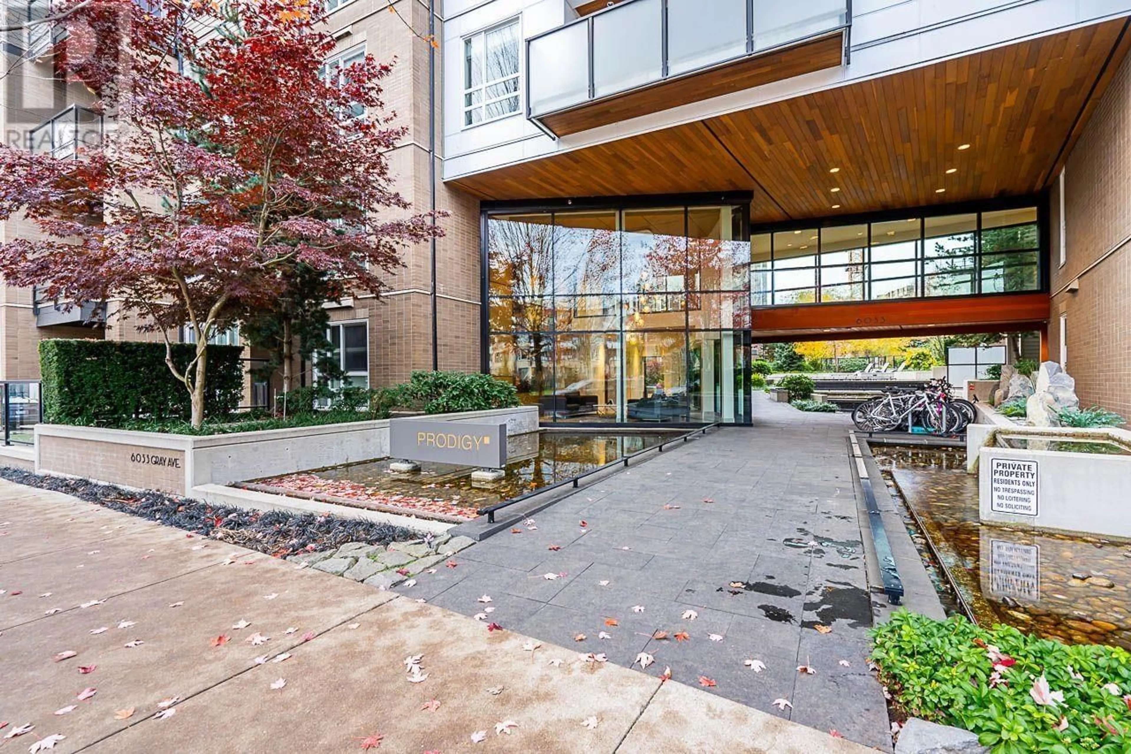 Patio, building for 216 6033 GRAY AVENUE, Vancouver British Columbia V6S0G3