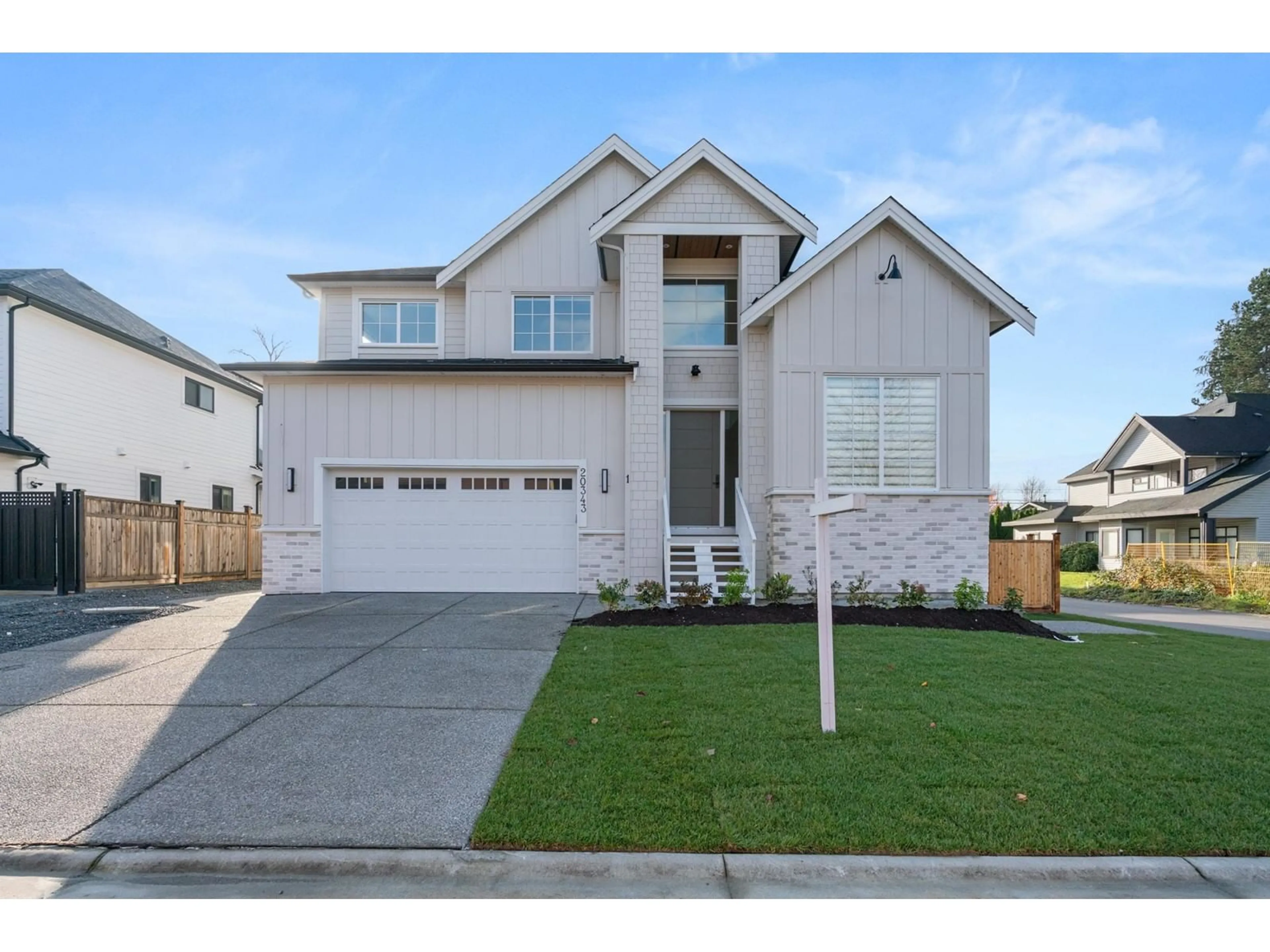 Home with vinyl exterior material, street for 1 20343 98 AVENUE, Langley British Columbia V1M3E2