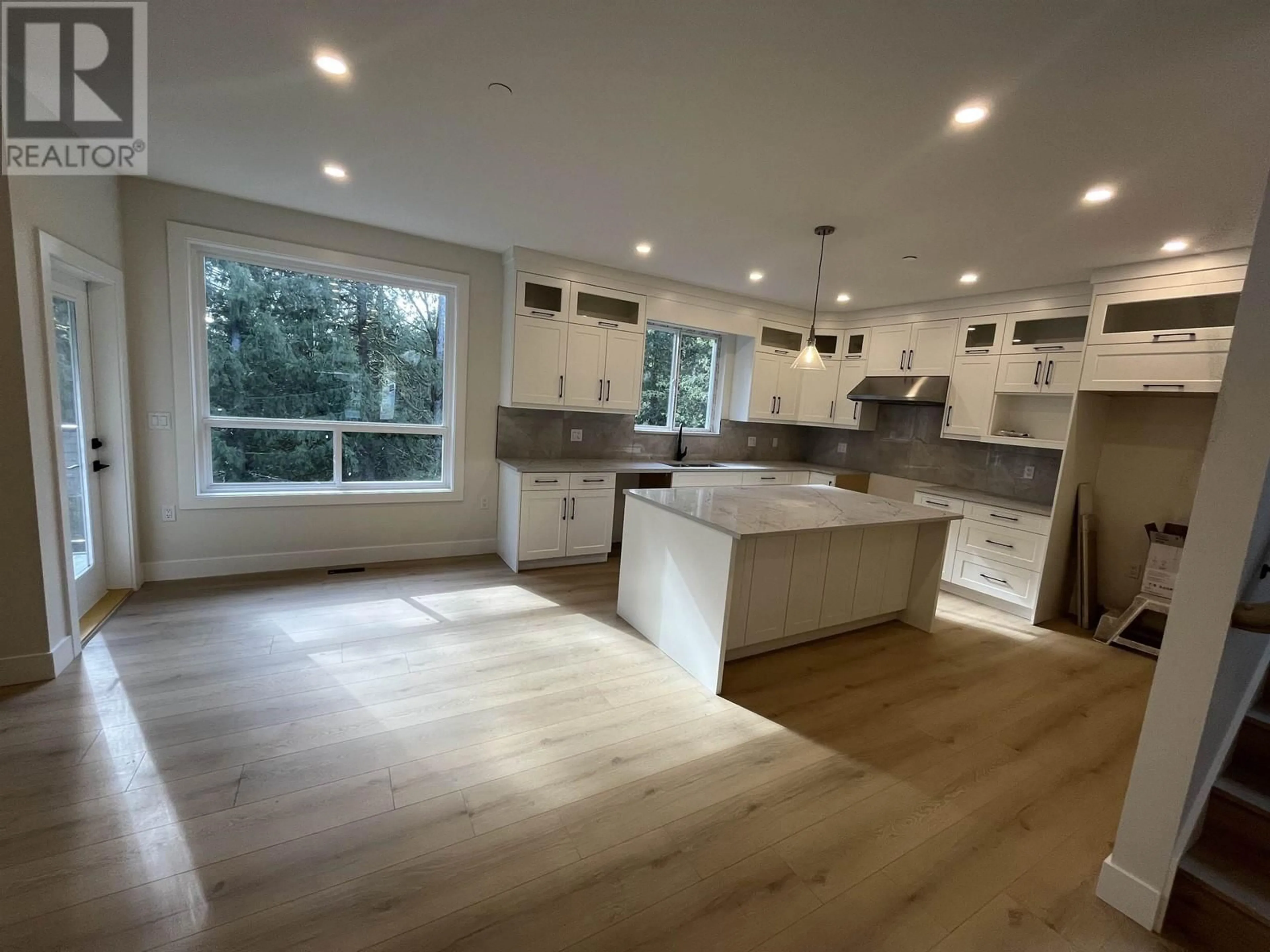 Open concept kitchen, unknown for 23349 CROSS ROAD, Maple Ridge British Columbia V4R0C8