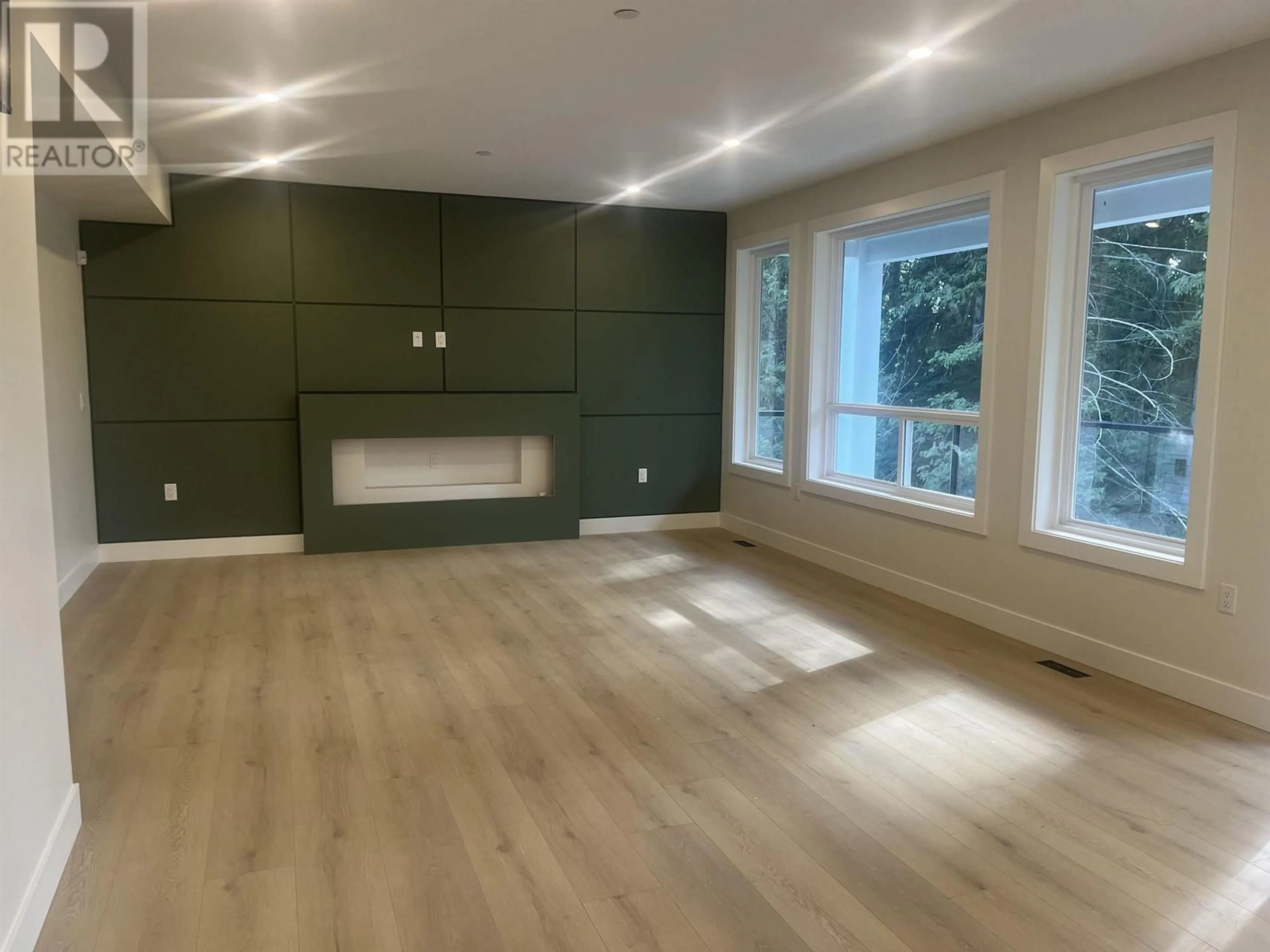 A pic of a room for 23349 CROSS ROAD, Maple Ridge British Columbia V4R0C8