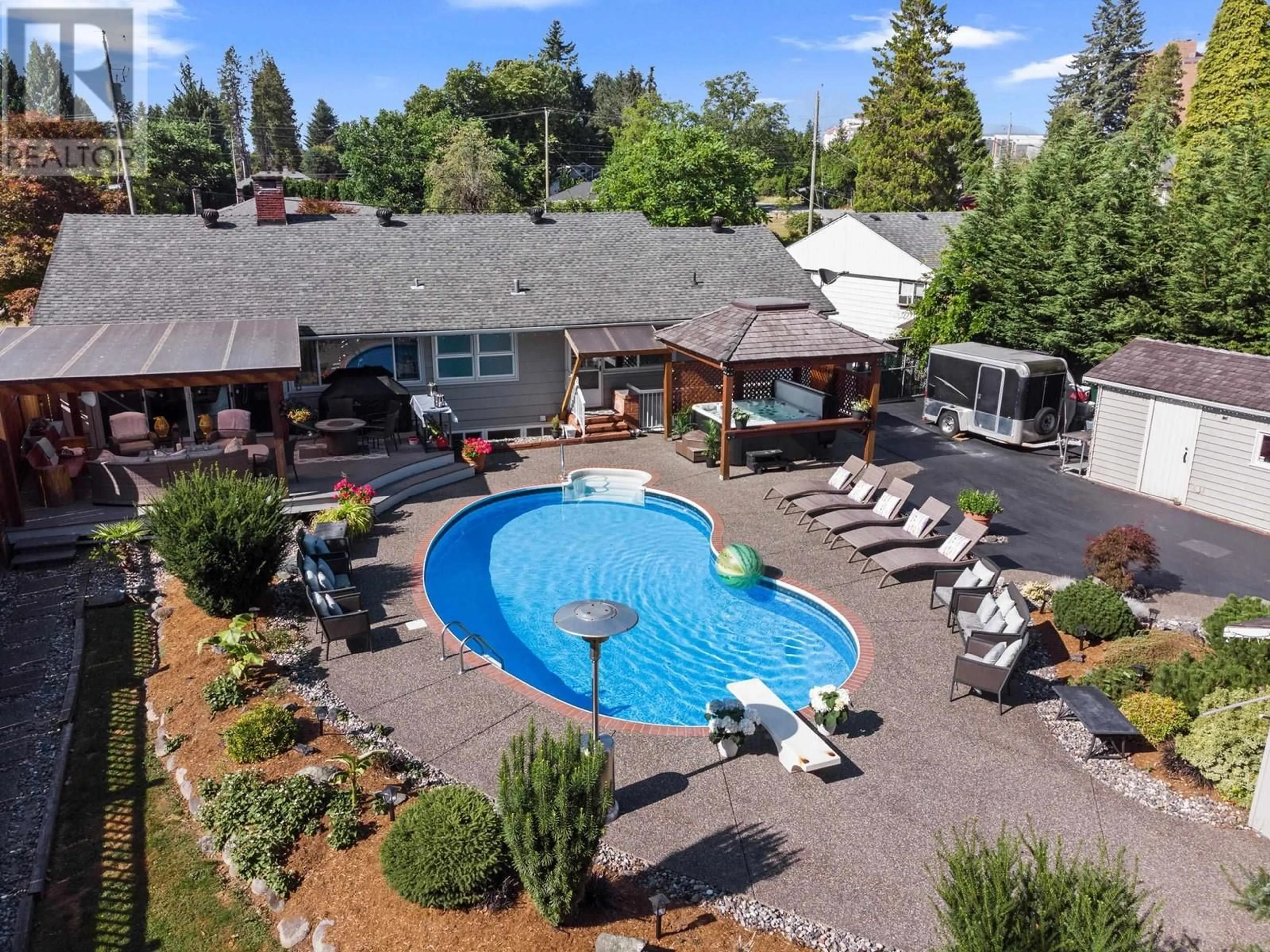 A pic from outside/outdoor area/front of a property/back of a property/a pic from drone, mountain view for 22070 CLIFF AVENUE, Maple Ridge British Columbia V2X2L2