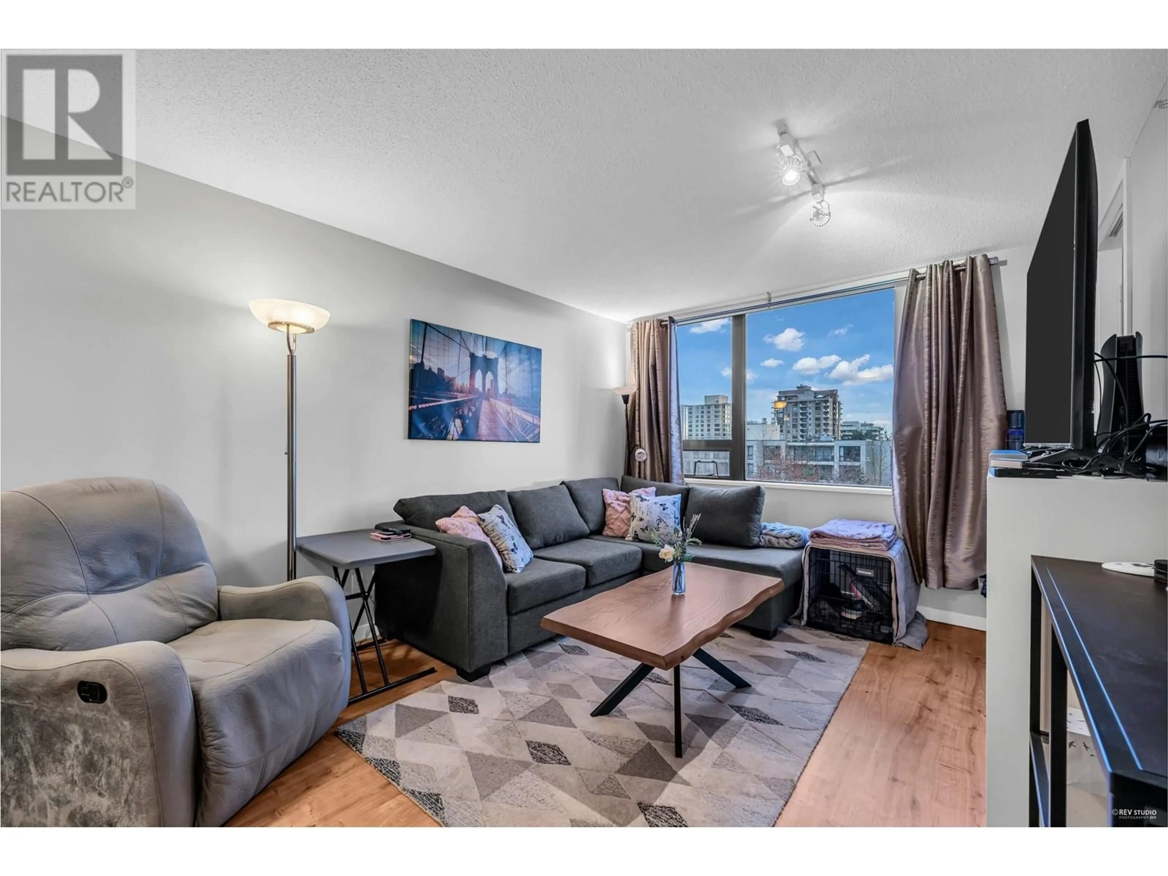 Living room with furniture, wood/laminate floor for 501 7108 COLLIER STREET, Burnaby British Columbia V5E0A1