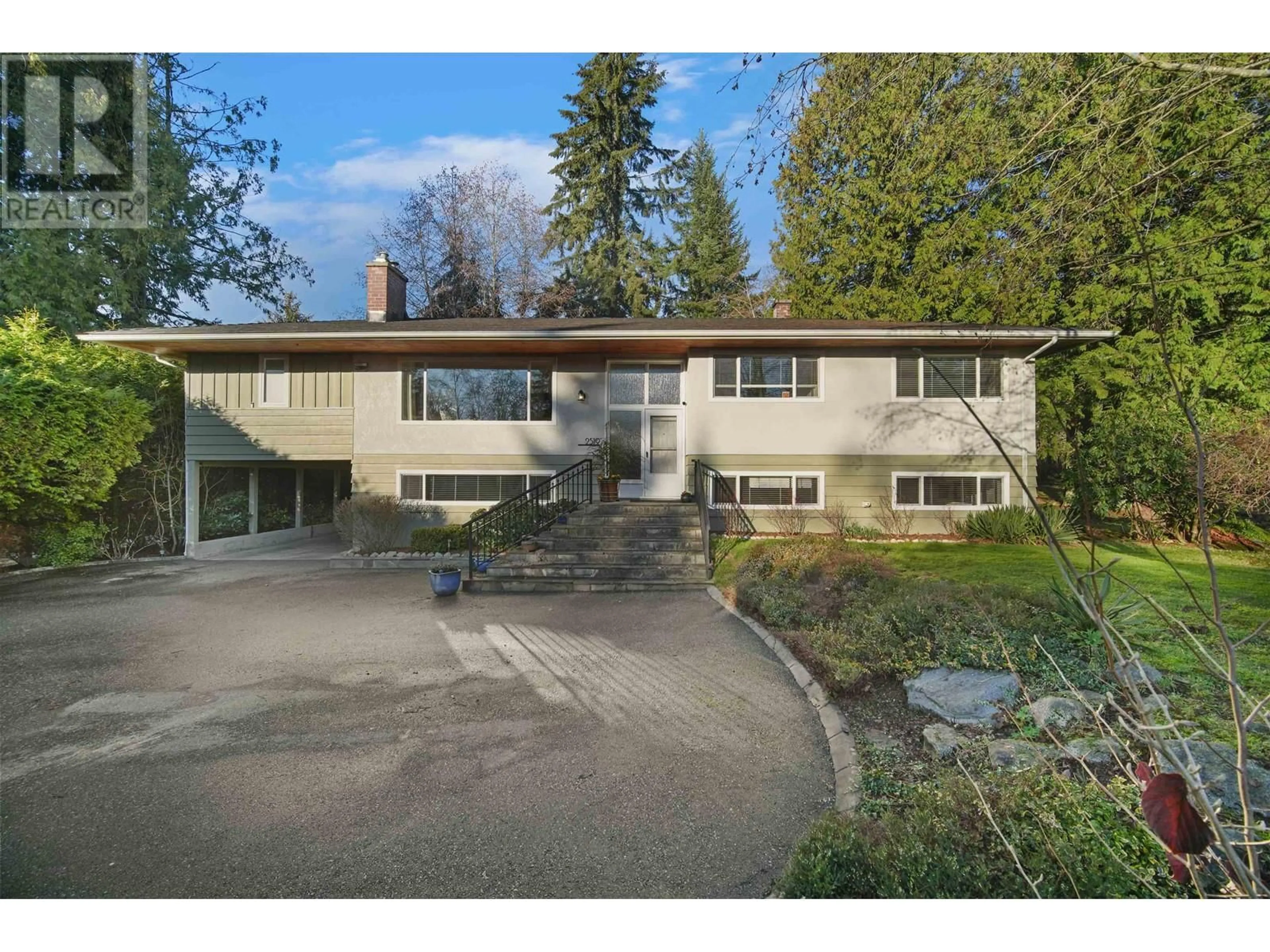 A pic from outside/outdoor area/front of a property/back of a property/a pic from drone, street for 2519 EAST ROAD, Anmore British Columbia V3H5G9