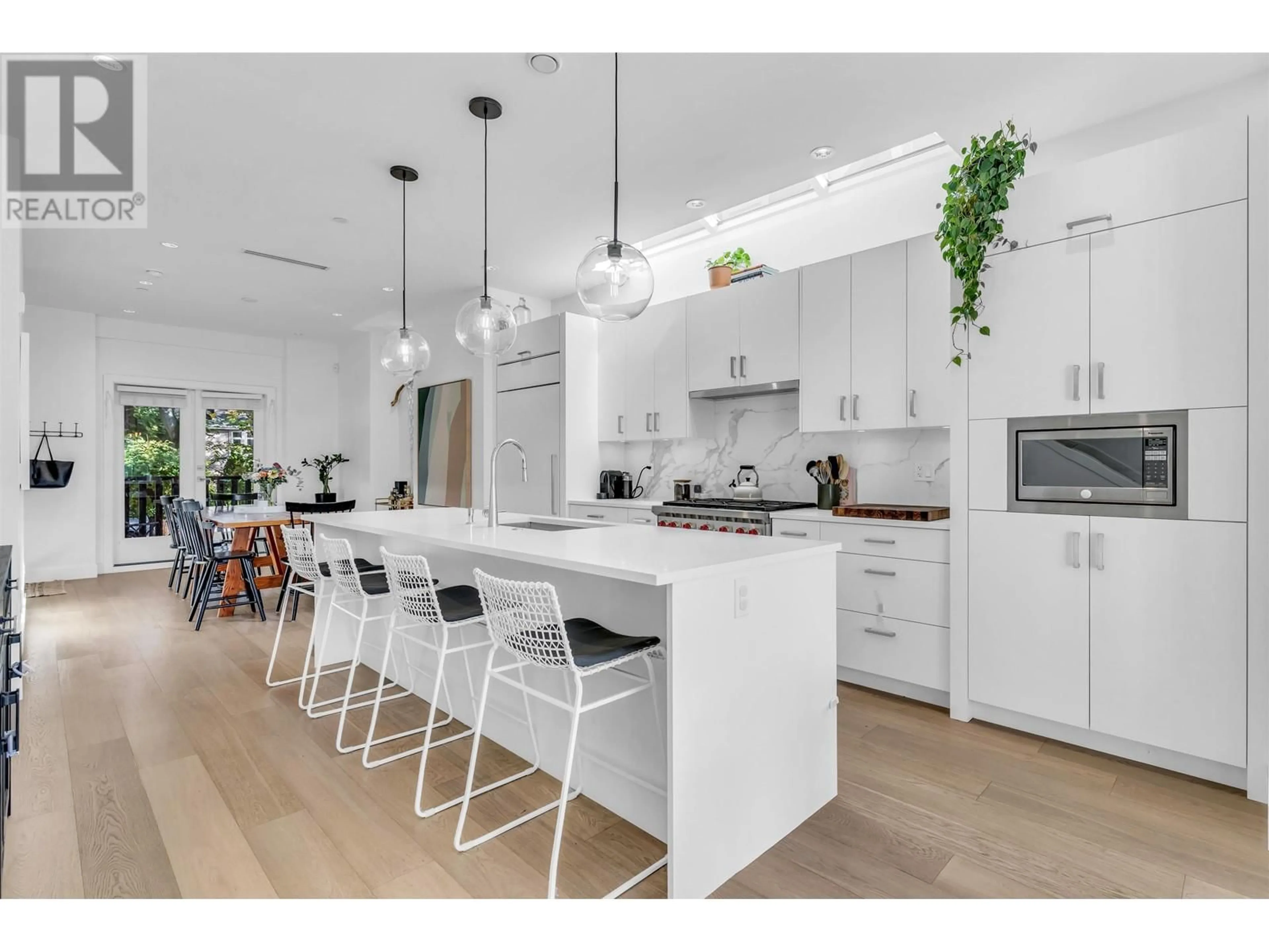 Open concept kitchen, unknown for 2420 W 8TH AVENUE, Vancouver British Columbia V6K2B1