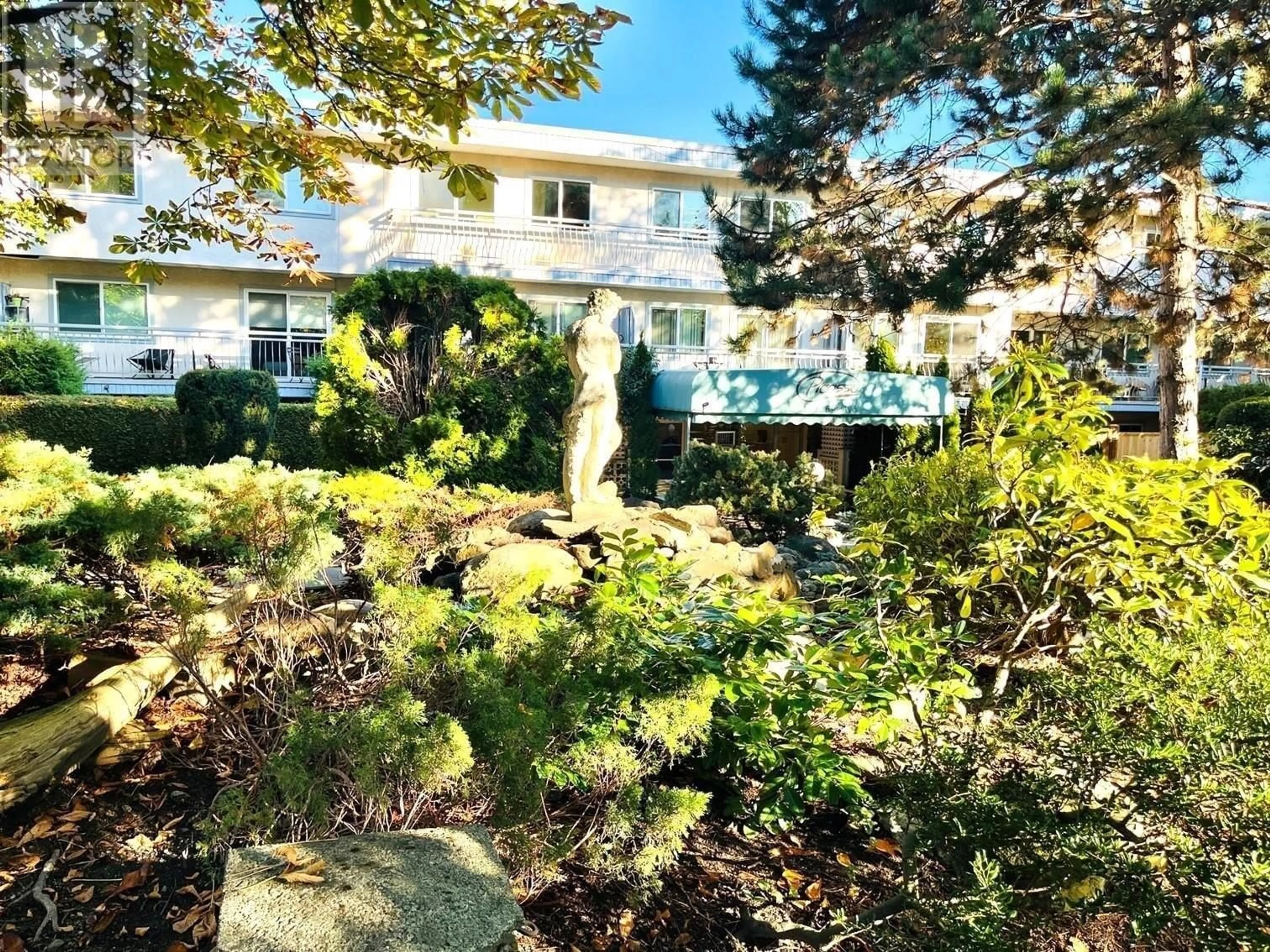 A pic from outside/outdoor area/front of a property/back of a property/a pic from drone, unknown for 233 711 E 6 AVENUE, Vancouver British Columbia V5T1L7