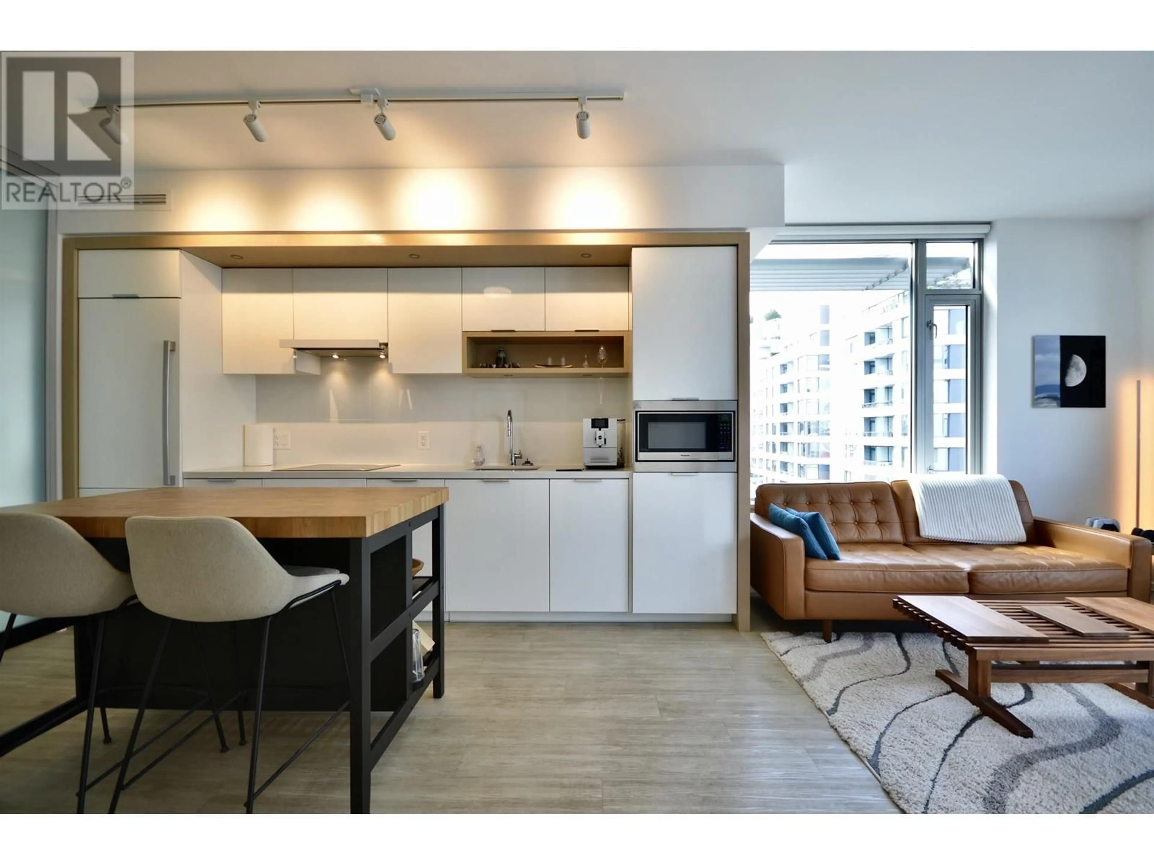 Open concept kitchen, unknown for 908 1661 QUEBEC STREET, Vancouver British Columbia V6A0H2