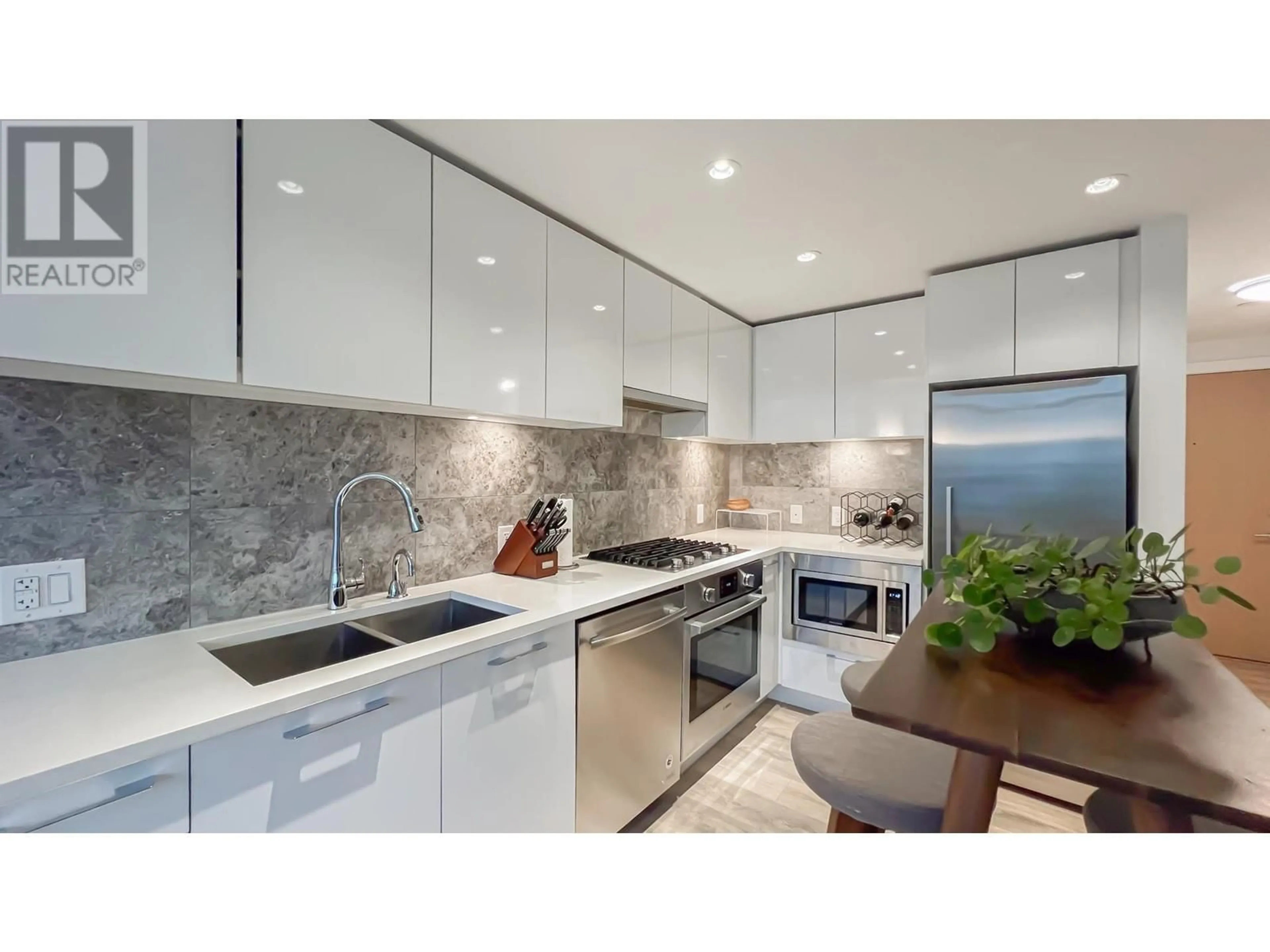 Contemporary kitchen, ceramic/tile floor for 603 8538 RIVER DISTRICT CROSSING, Vancouver British Columbia V5S0C9