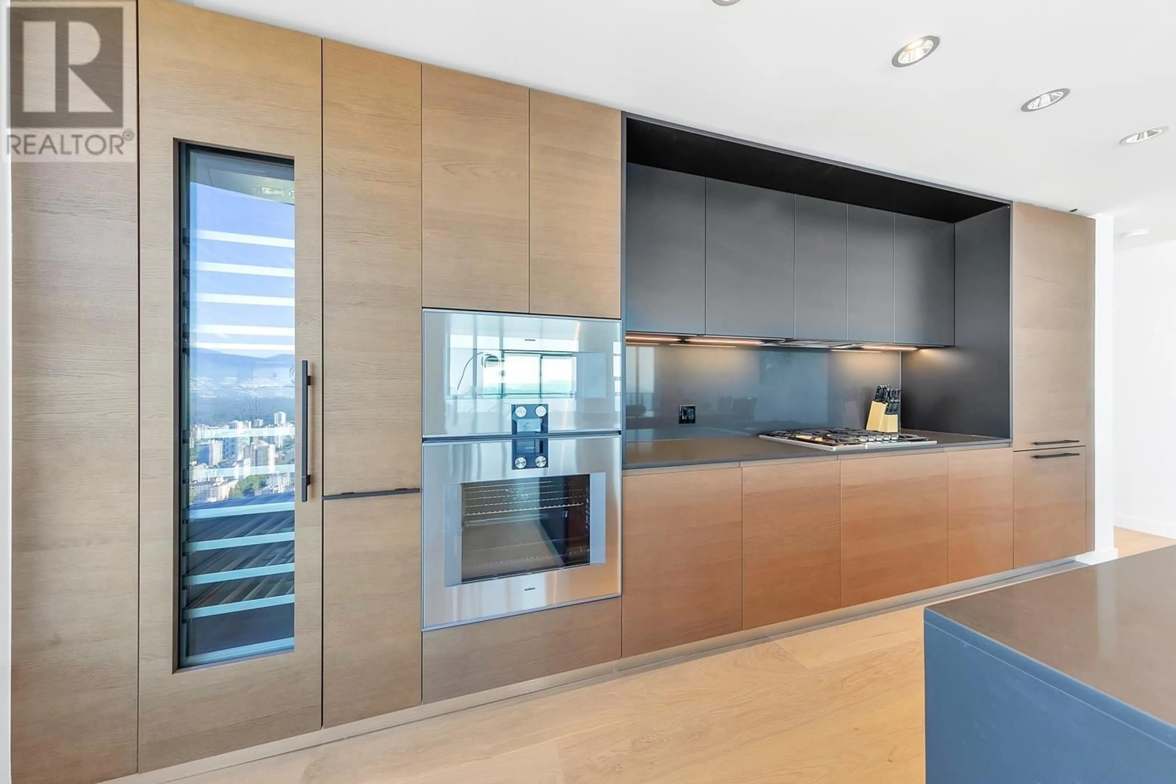 Contemporary kitchen, unknown for 5502 1289 HORNBY STREET, Vancouver British Columbia V6Z0G7