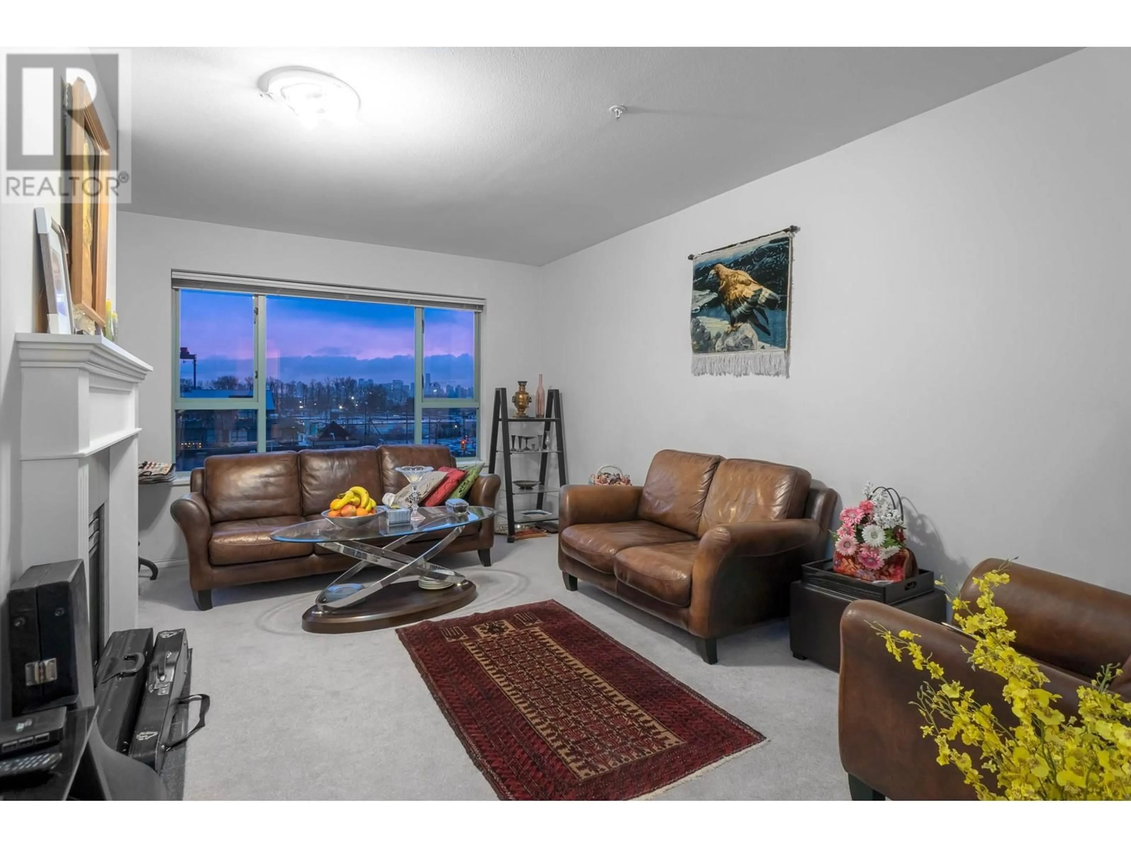 Living room with furniture, unknown for 308 - 1085 17TH STREET, North Vancouver British Columbia V7P3R3
