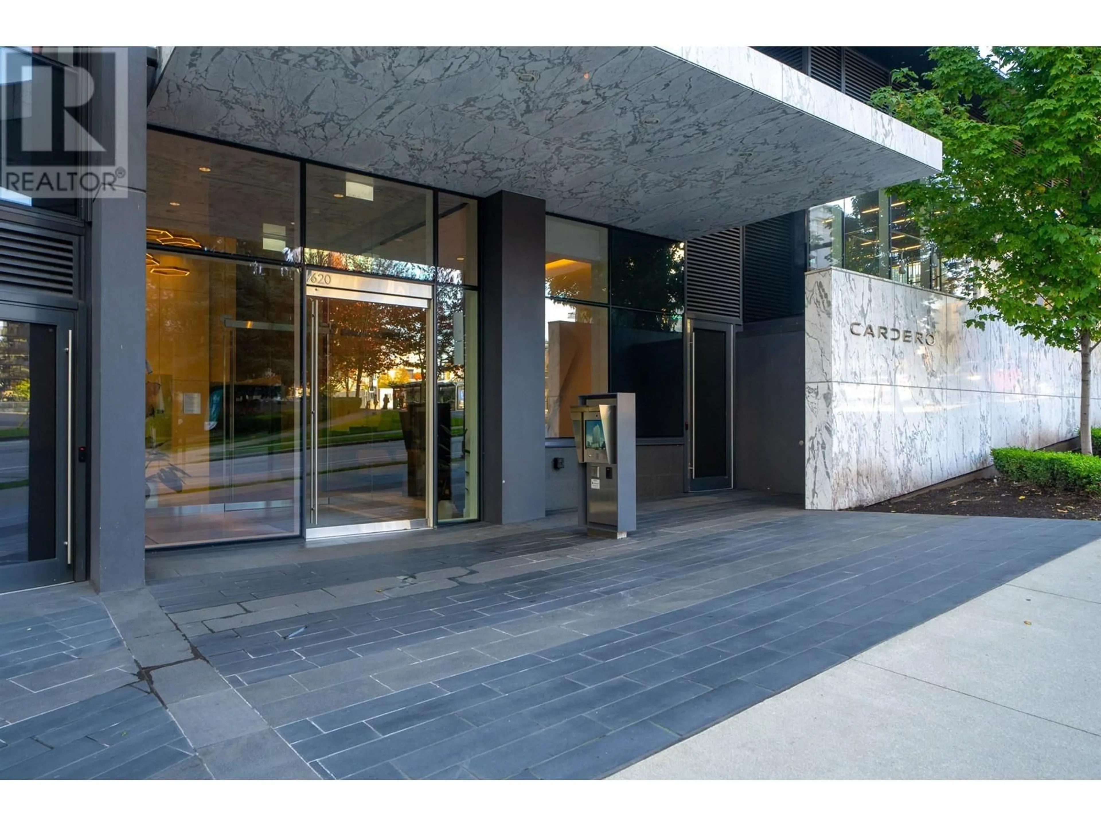 Indoor foyer for 1905 620 CARDERO STREET, Vancouver British Columbia V6G0C7