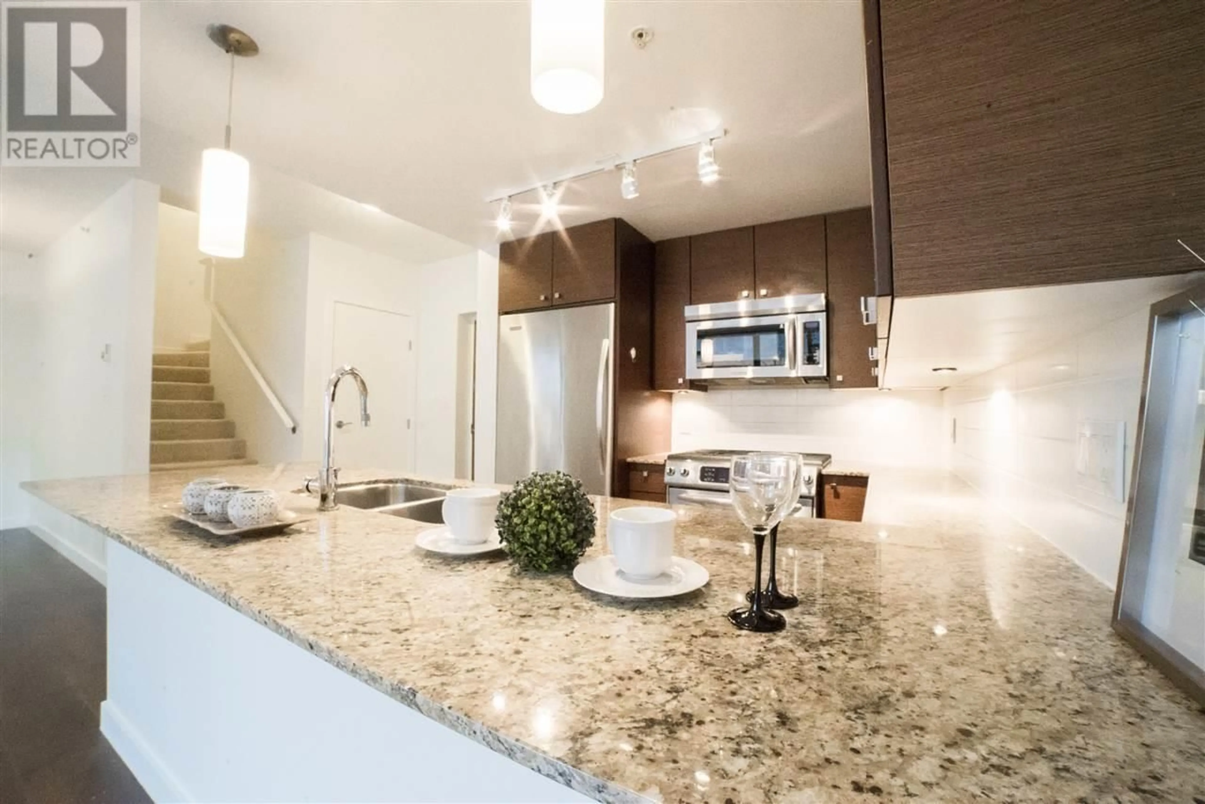 Open concept kitchen, ceramic/tile floor for 3 7360 ELMBRIDGE WAY, Richmond British Columbia V6X0A5