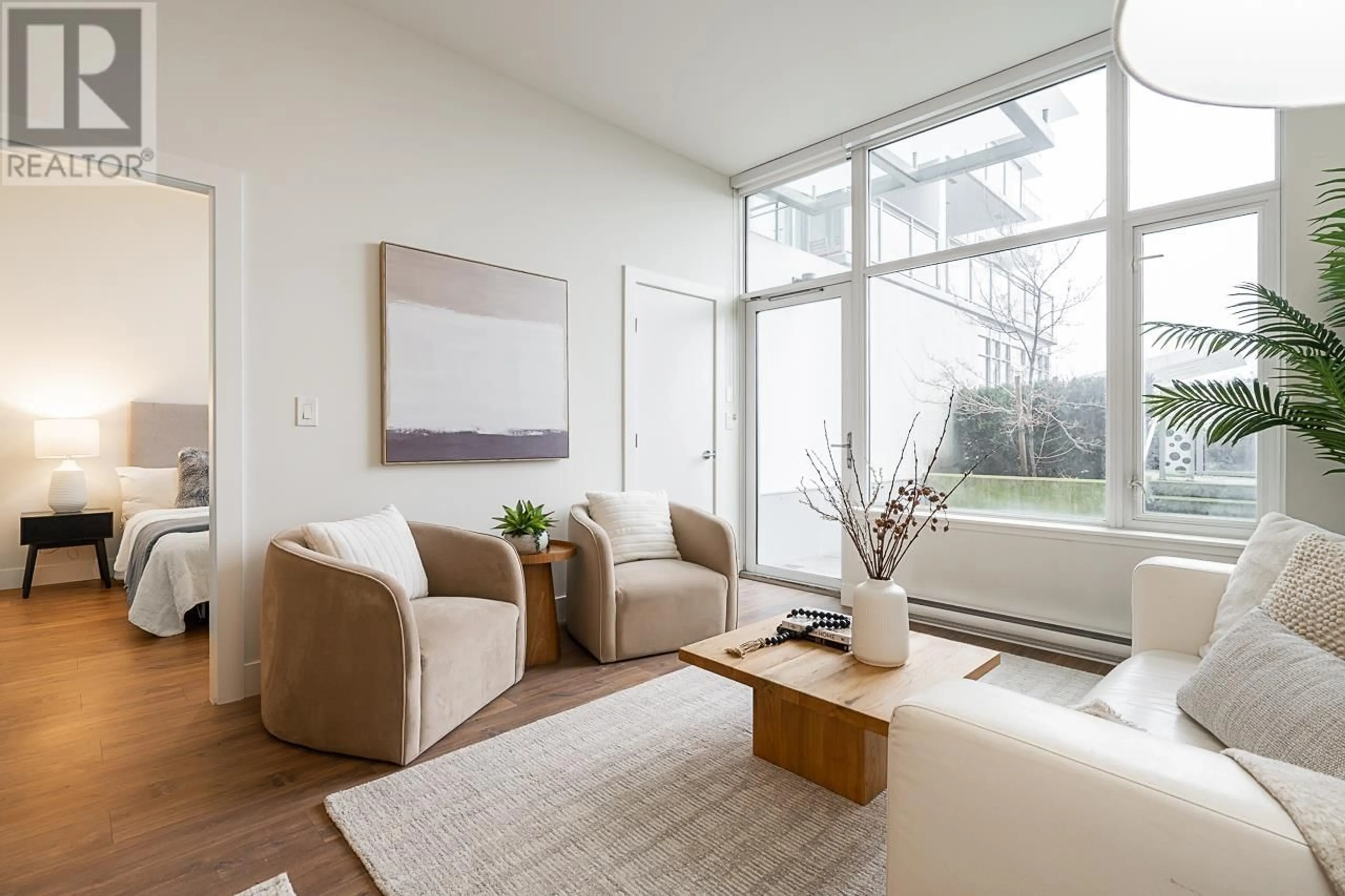 Living room with furniture, unknown for TH01 258 NELSON'S COURT, New Westminster British Columbia V3L0J9