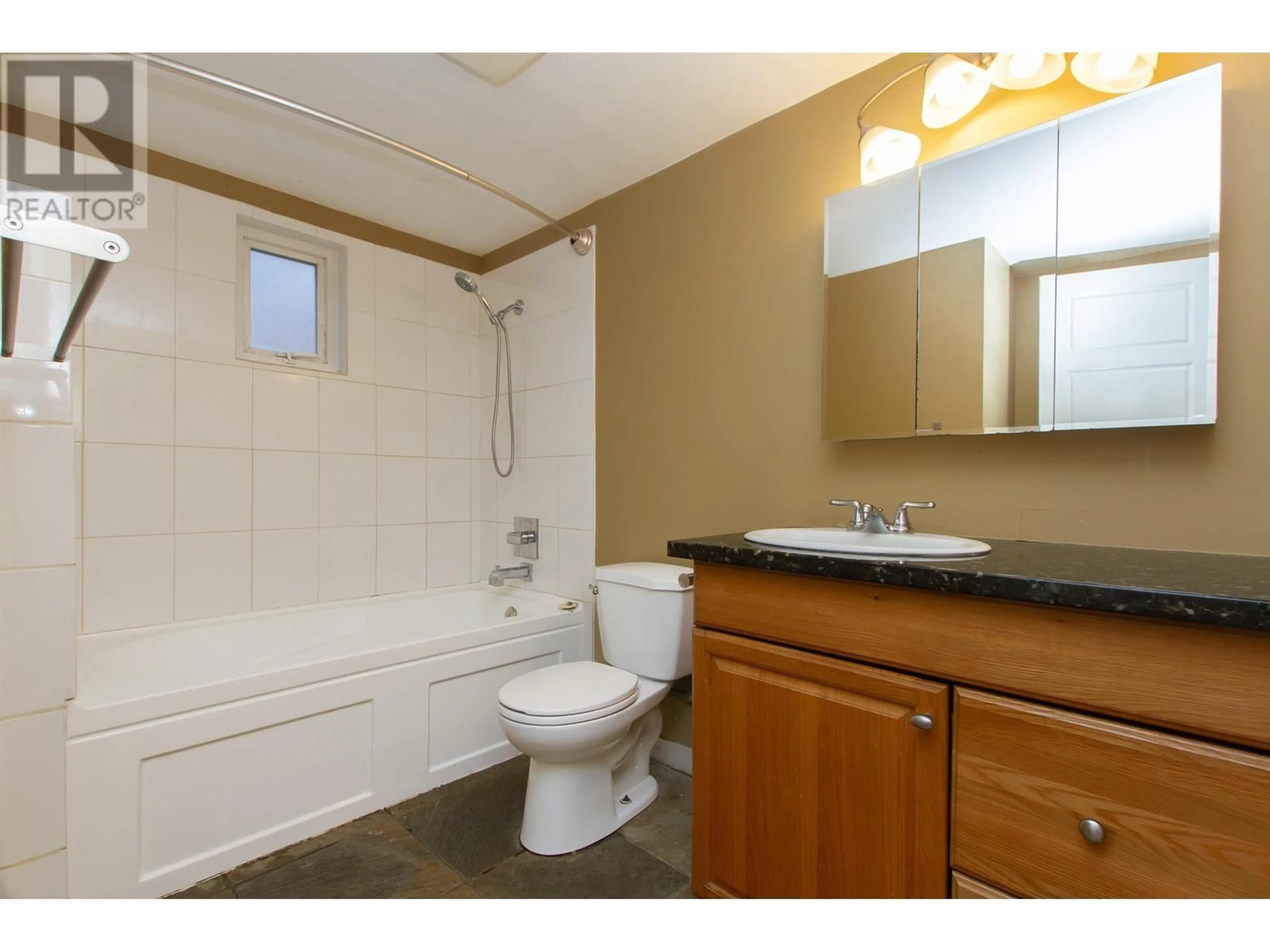 Standard bathroom, unknown for 56 38185 WESTWAY AVENUE, Squamish British Columbia V8B0Y4