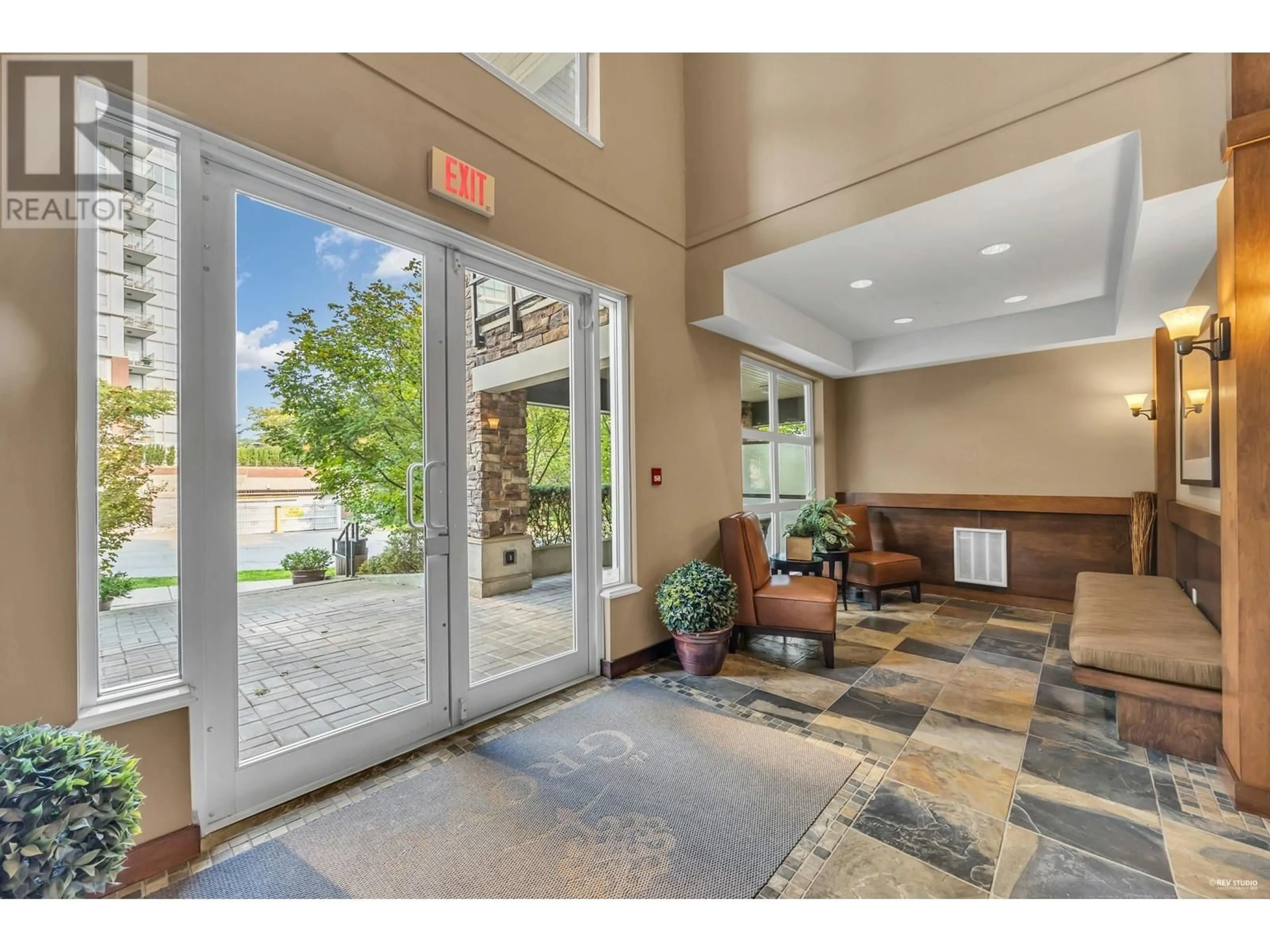 Indoor foyer for 108 - 290 FRANCIS WAY, New Westminster British Columbia V3L0C4