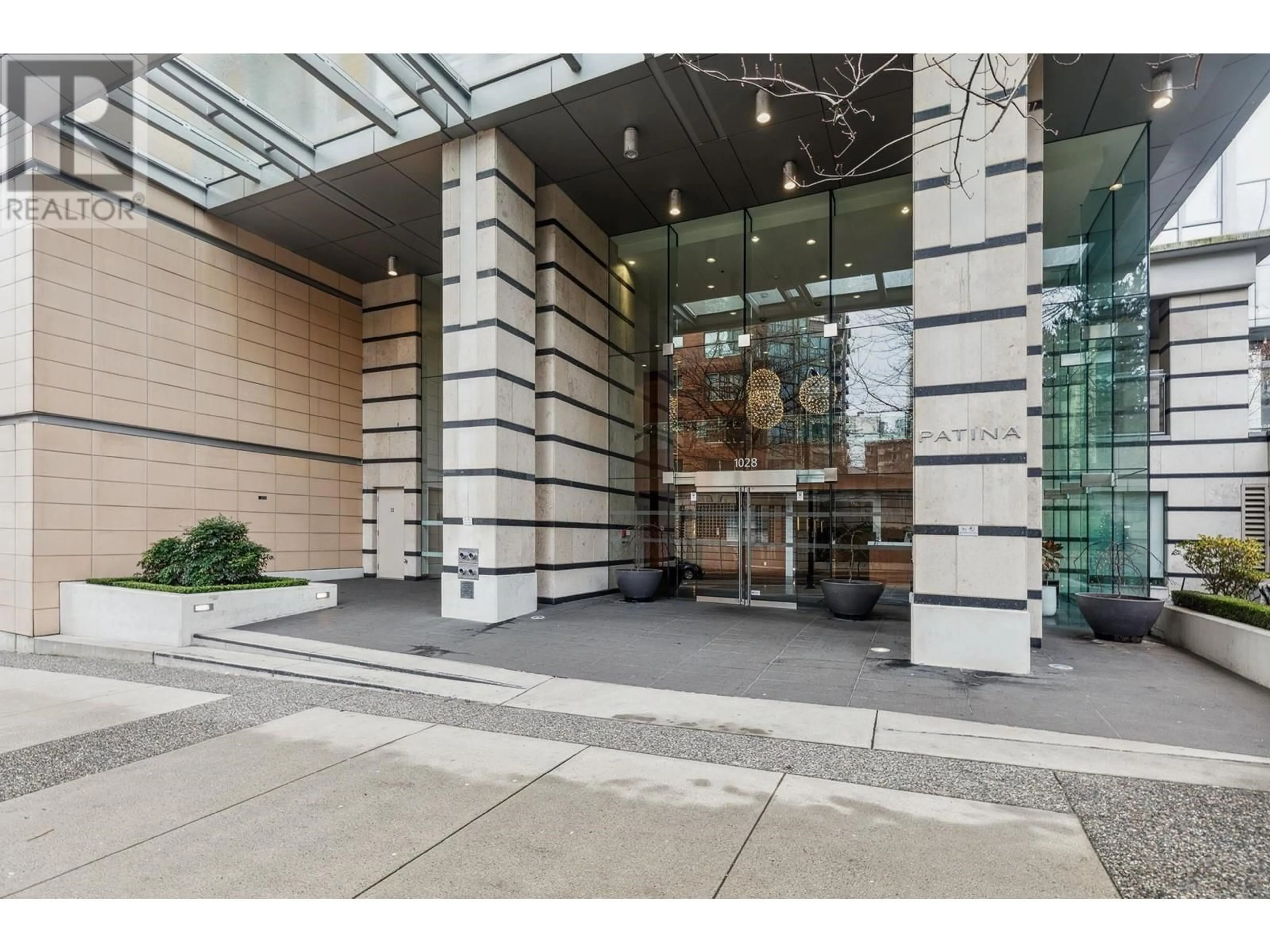 Indoor foyer for 2108 1028 BARCLAY STREET, Vancouver British Columbia V6E0B1