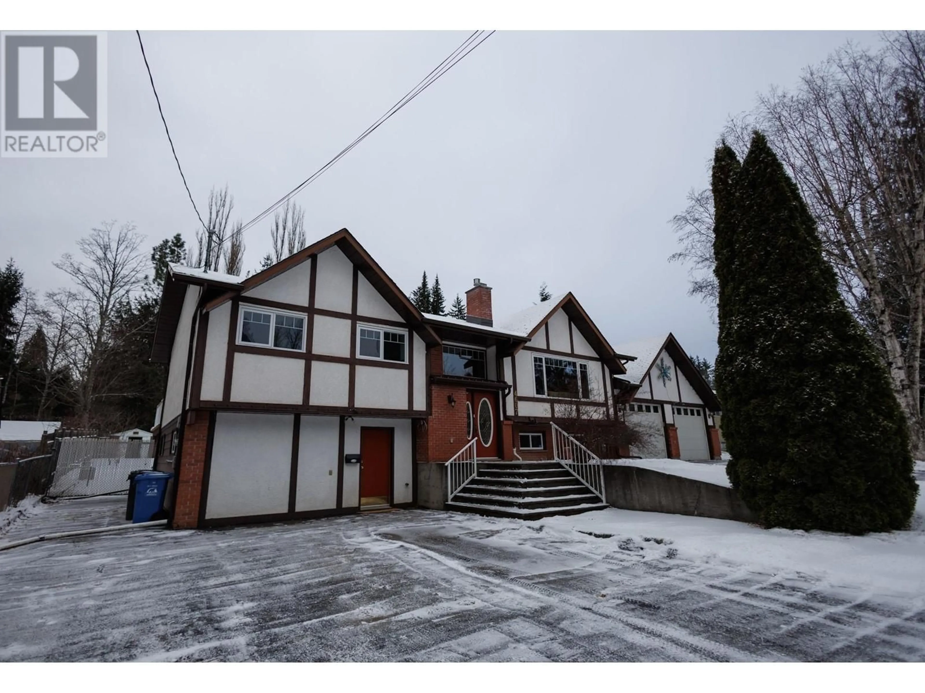 A pic from outside/outdoor area/front of a property/back of a property/a pic from drone, street for 4607 MUNTHE STREET, Terrace British Columbia V8G2H5