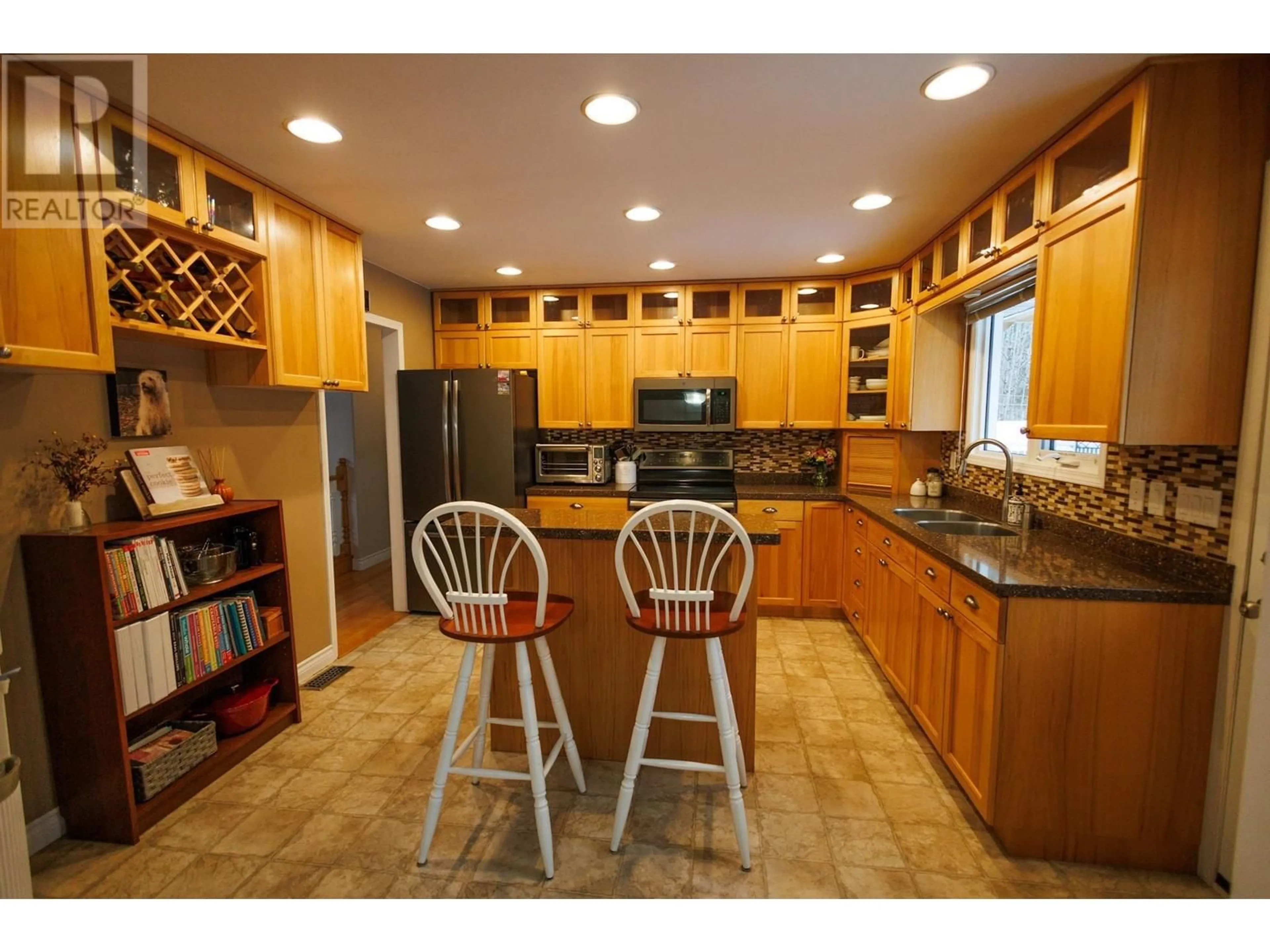 Standard kitchen, ceramic/tile floor for 4607 MUNTHE STREET, Terrace British Columbia V8G2H5